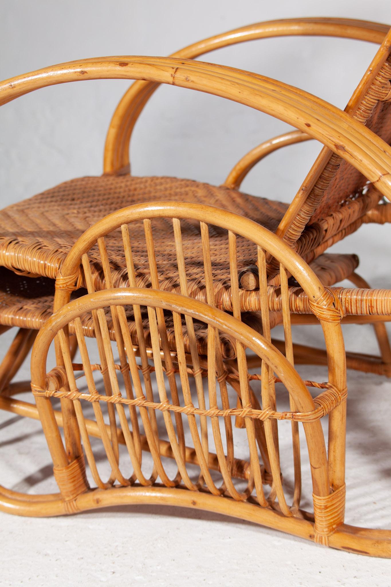 Bambou Chaise longue extensible en bambou boho, chaise longue en rotin et porte-revues, années 1950 en vente