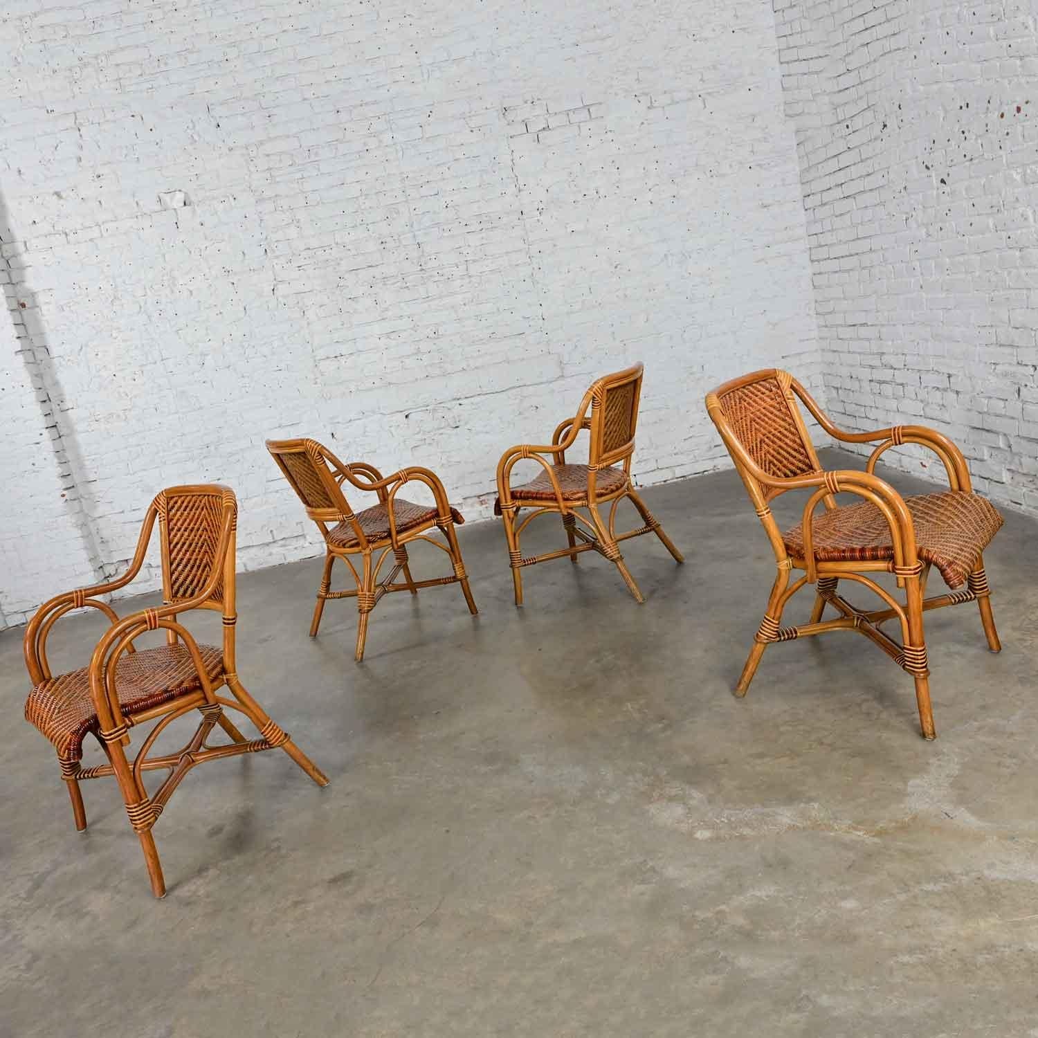Boho Chic 2 Toned Wicker Rattan Café Bistro or Conservatory Armchairs Set of 4 In Good Condition In Topeka, KS
