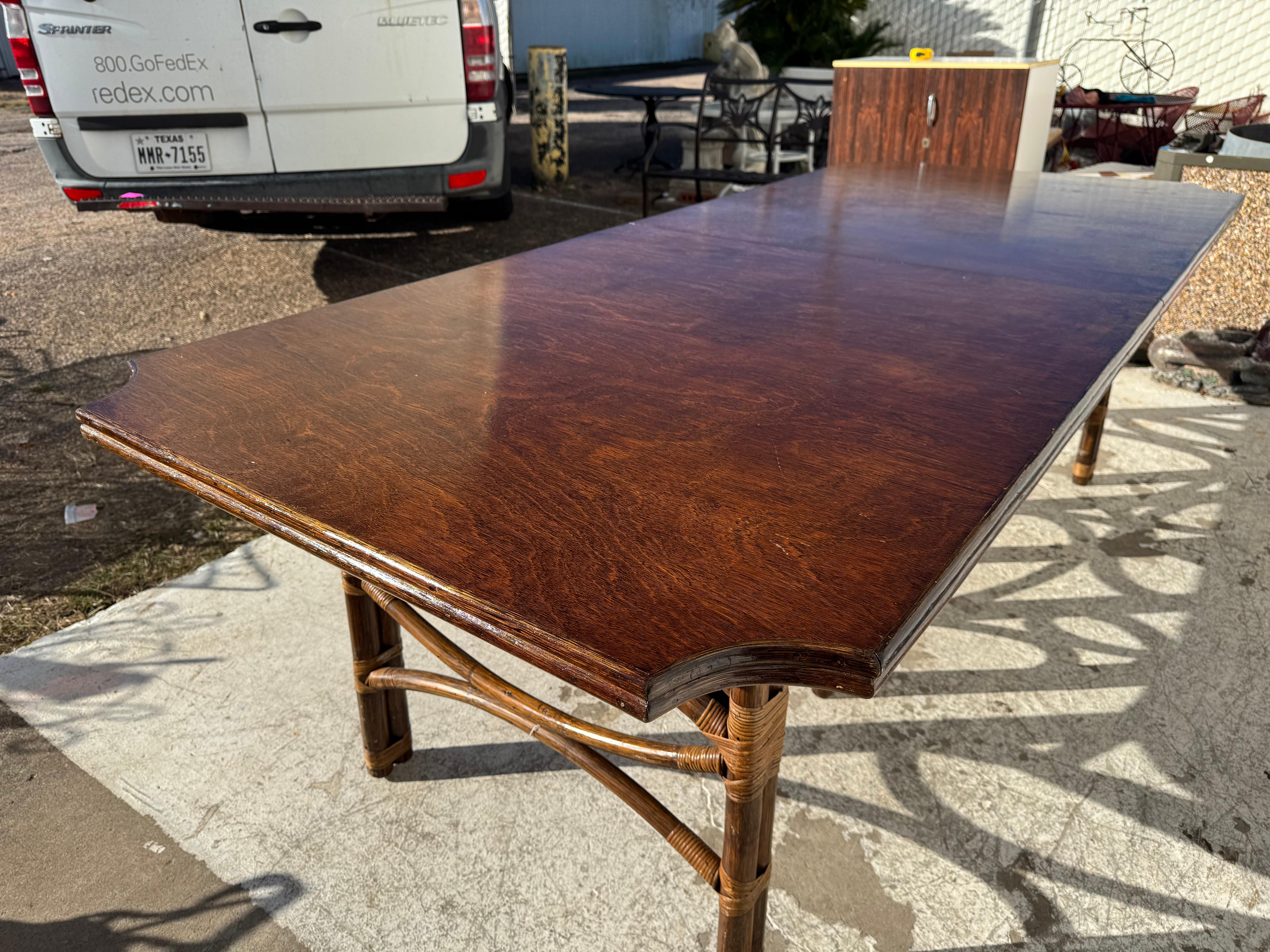 Boho Chic Bamboo and Teak Dining Table with Butterfly Leaf Hecho a mano en venta