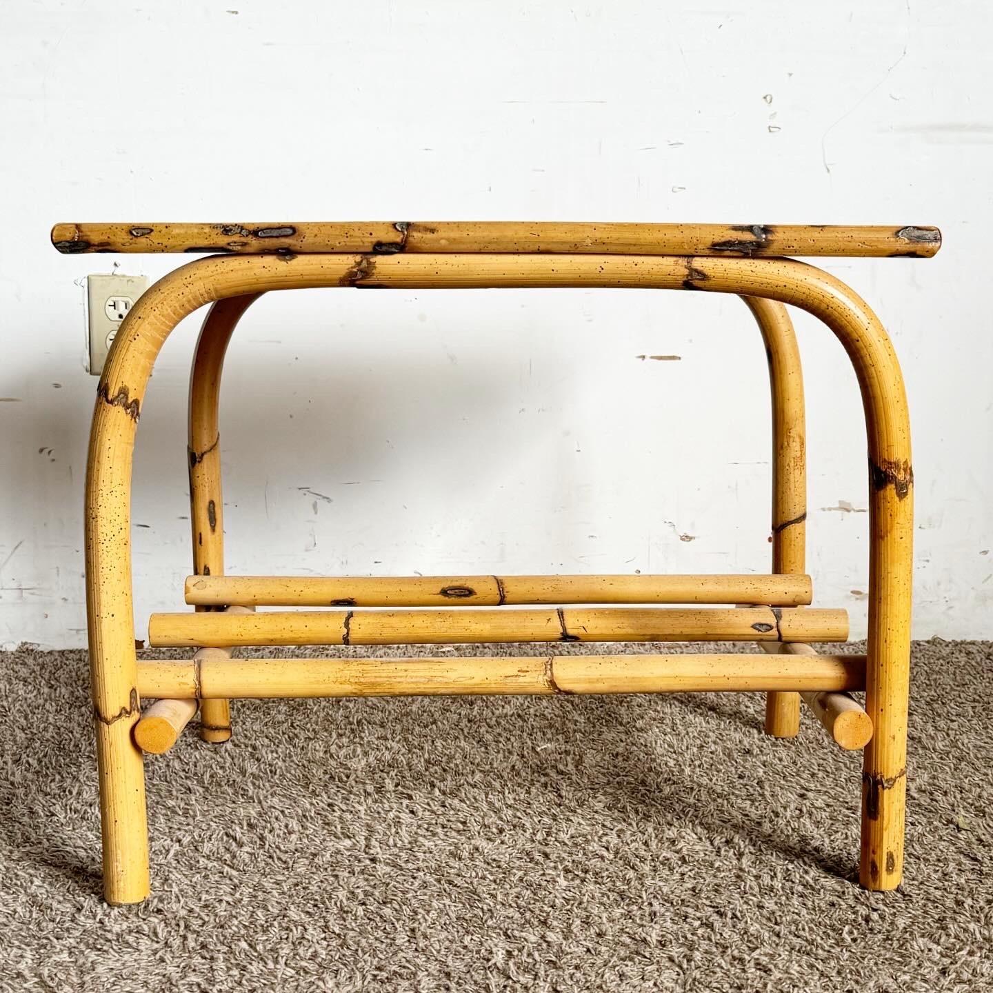 Philippin Table d'appoint Boho Chic en bambou et stratifié Wood Grain en vente
