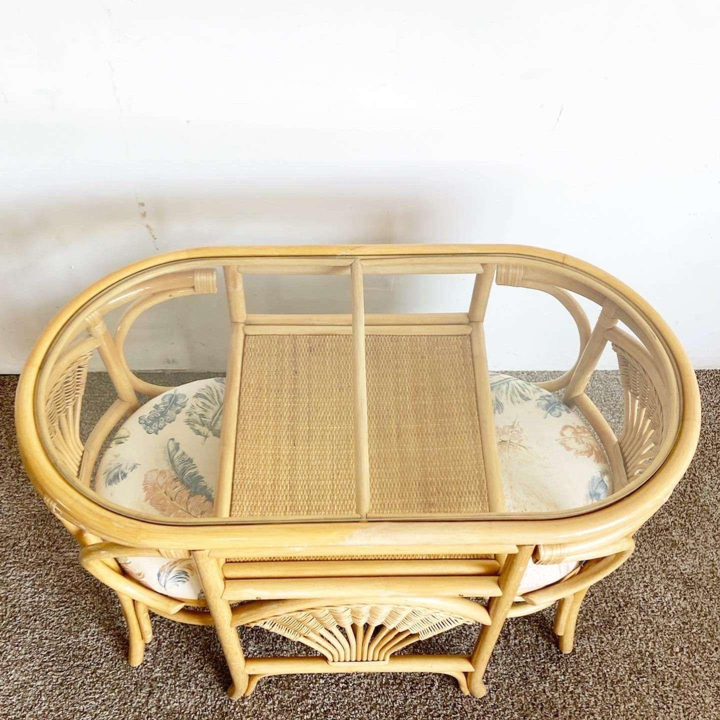 Indonésien Ensemble de salle à manger gigogne en bambou et rotin Boho Chic - 3 pièces en vente
