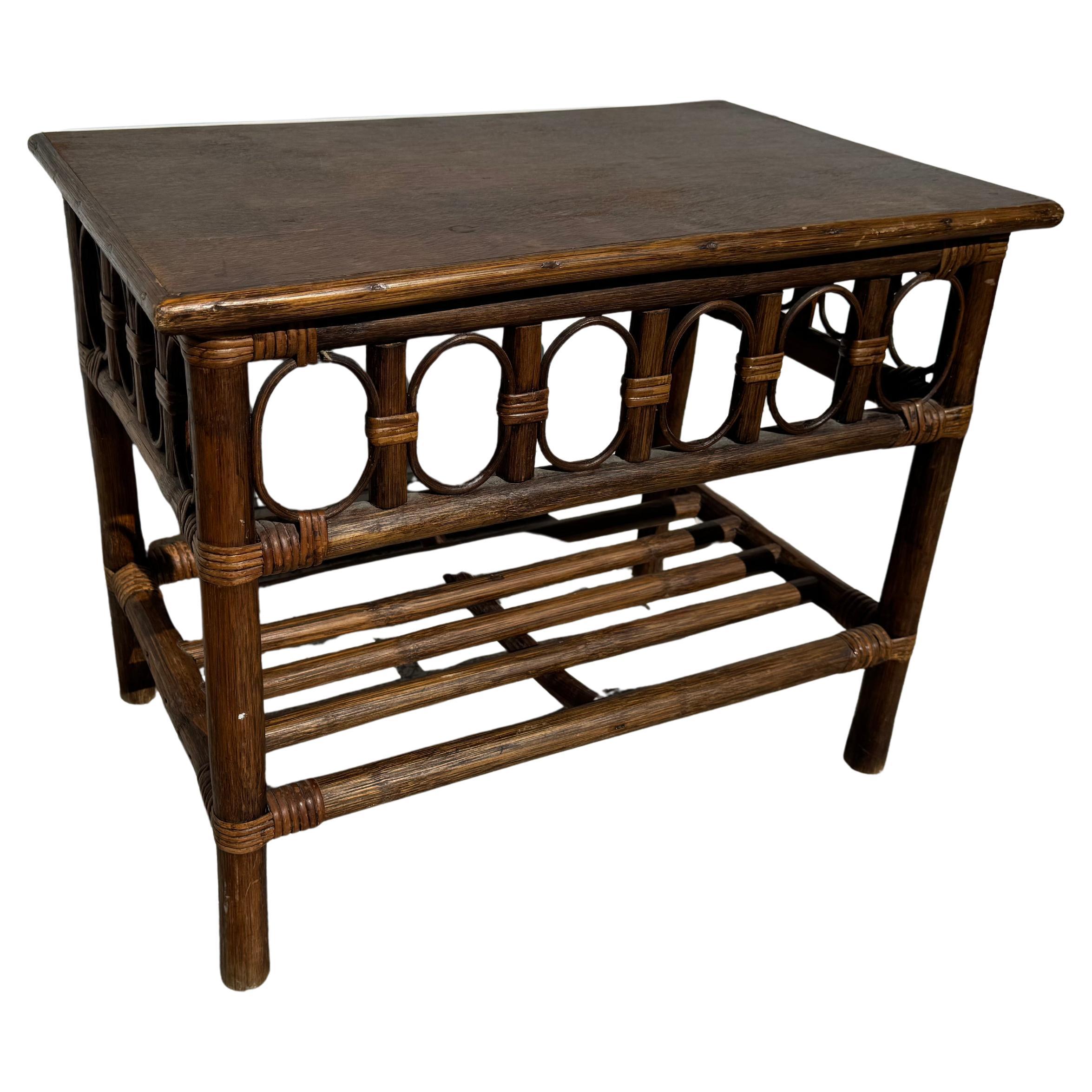 Boho Chic Bamboo Side Table en vente