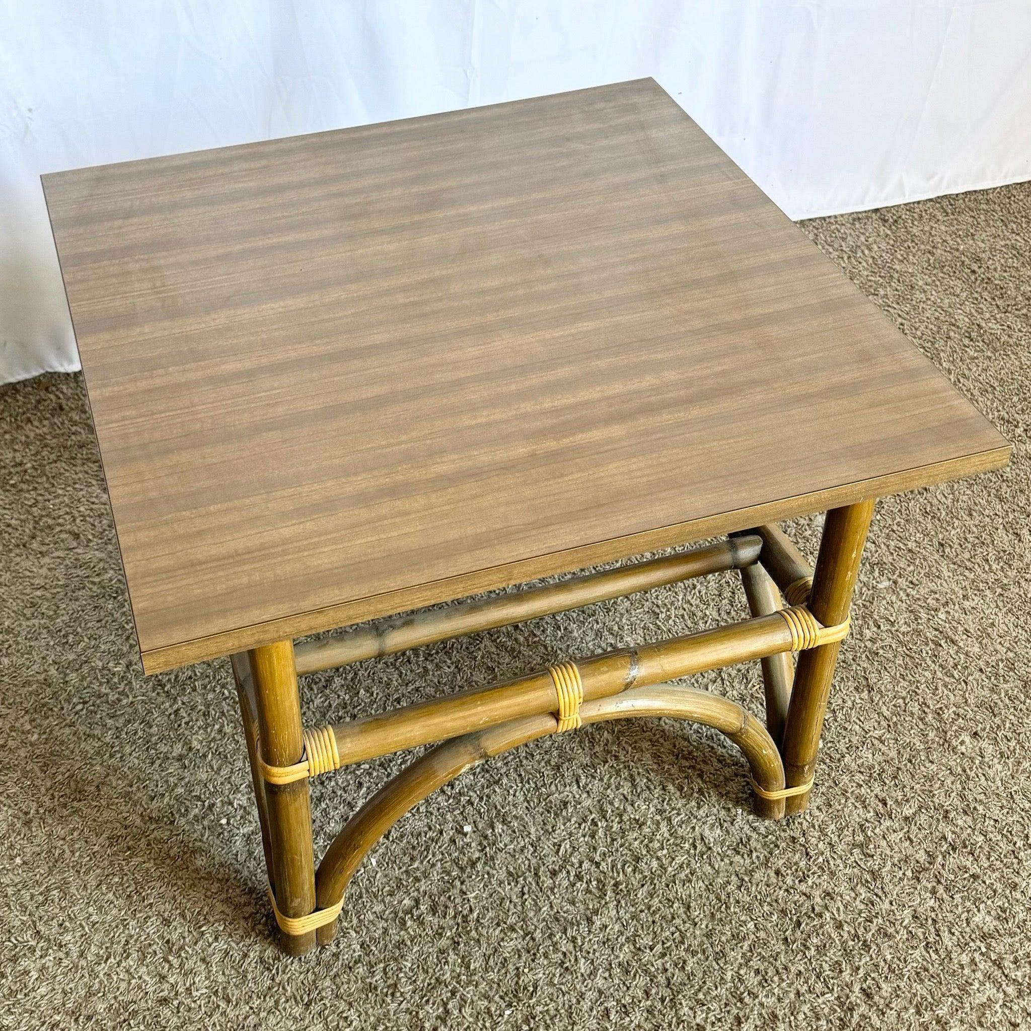 Philippin Ensemble canapé-lounge modulaire et table d'appoint en osier bambou Boho Chic par Calif-Asia en vente