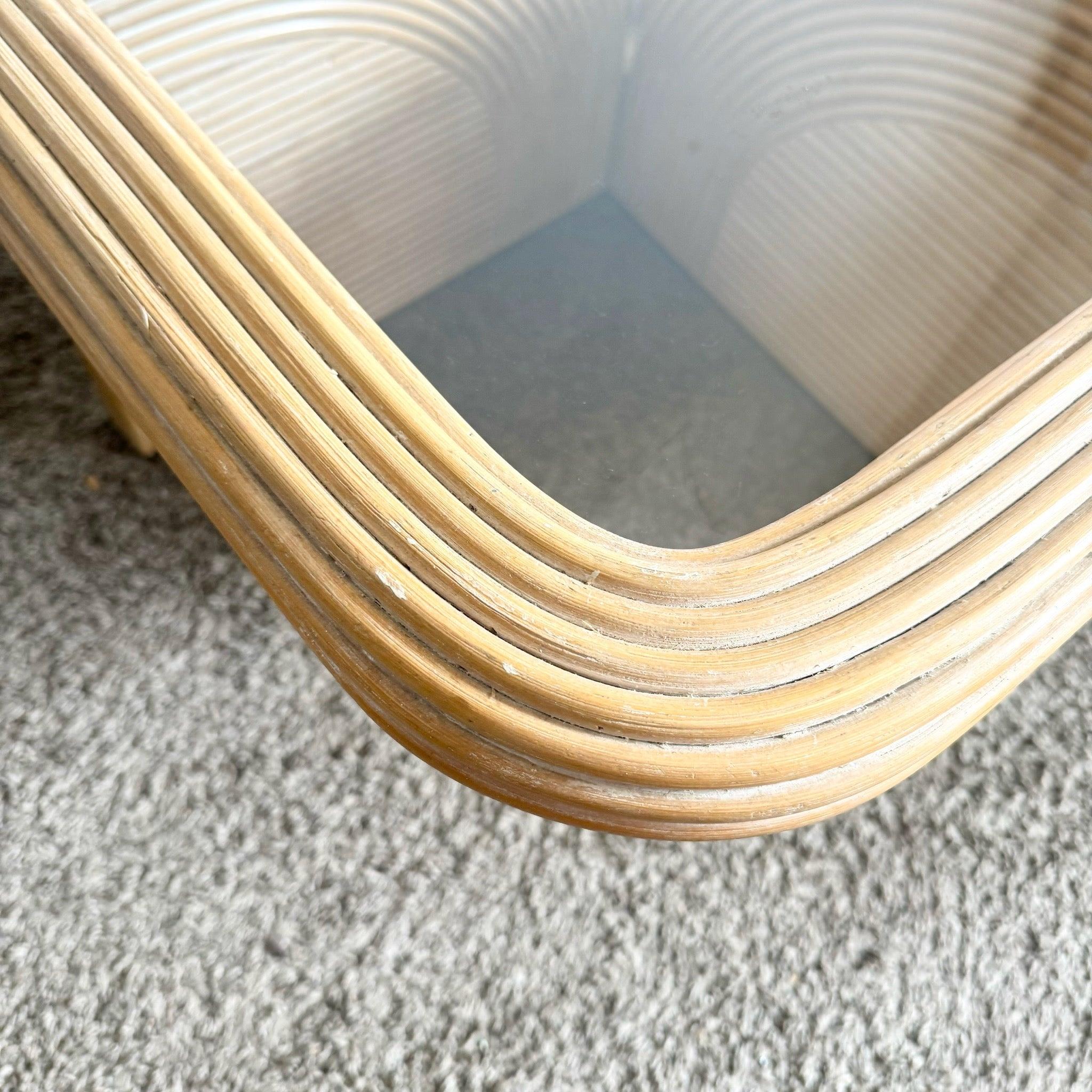 Fin du 20e siècle Table basse crayon blond style Boho Chic avec plateau en verre de roseau en vente