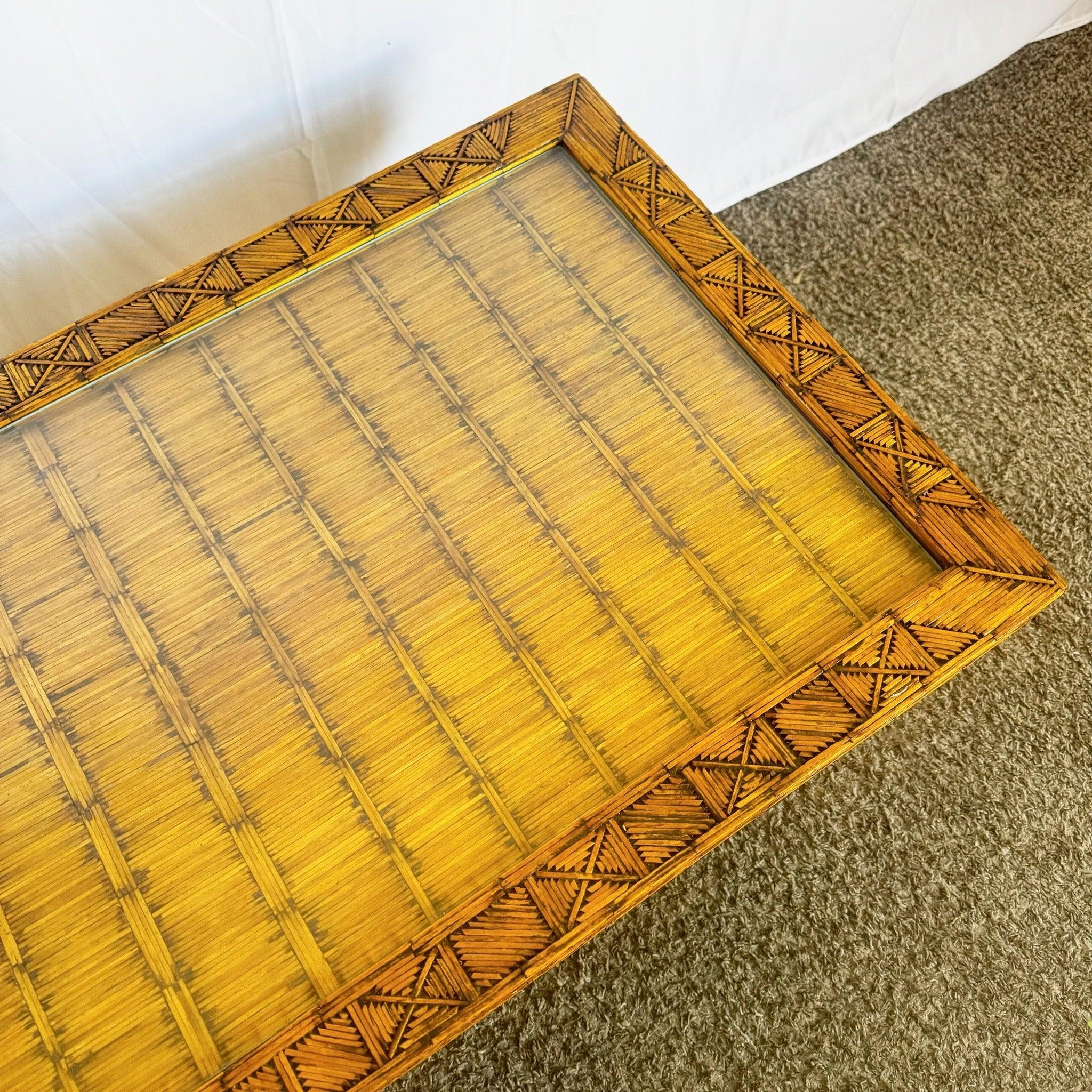 Table basse Boho Chic en bâtons d'allumettes brûlées Folk Art en vente 1