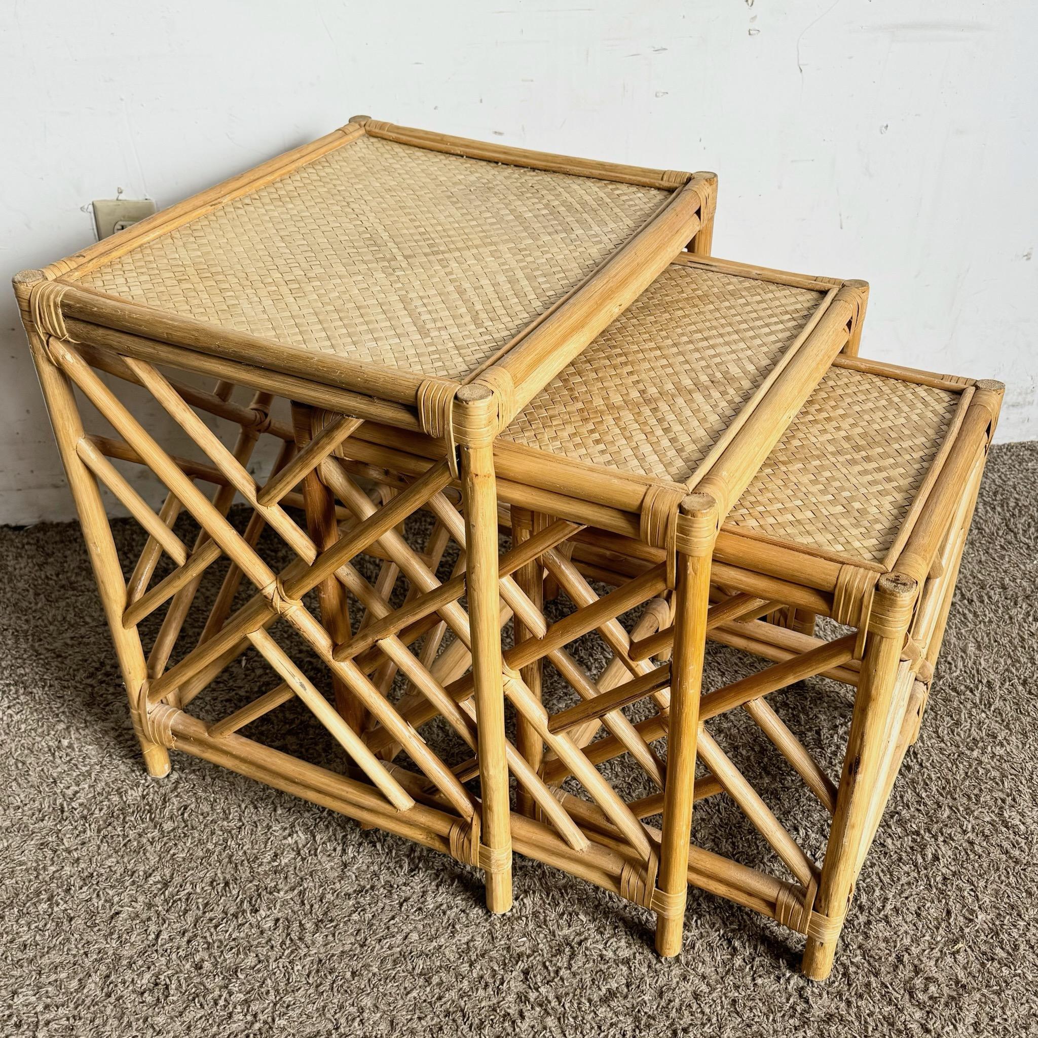 Philippin Tables gigognes en rotin et osier style Boho Chic Chippendale - Lot de 3 en vente