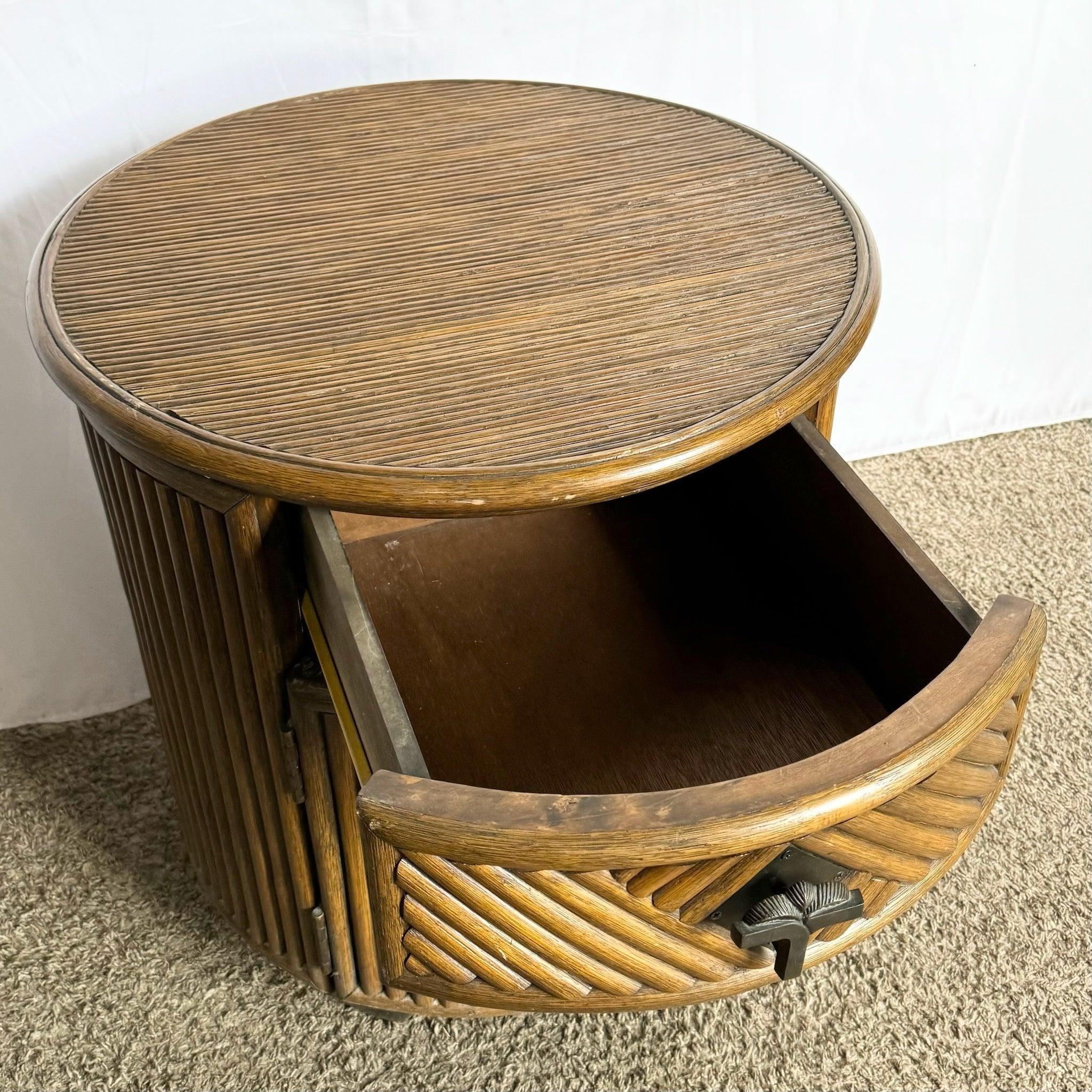 Mesa auxiliar/mesita de noche de ratán circular Boho Chic Ratán en venta