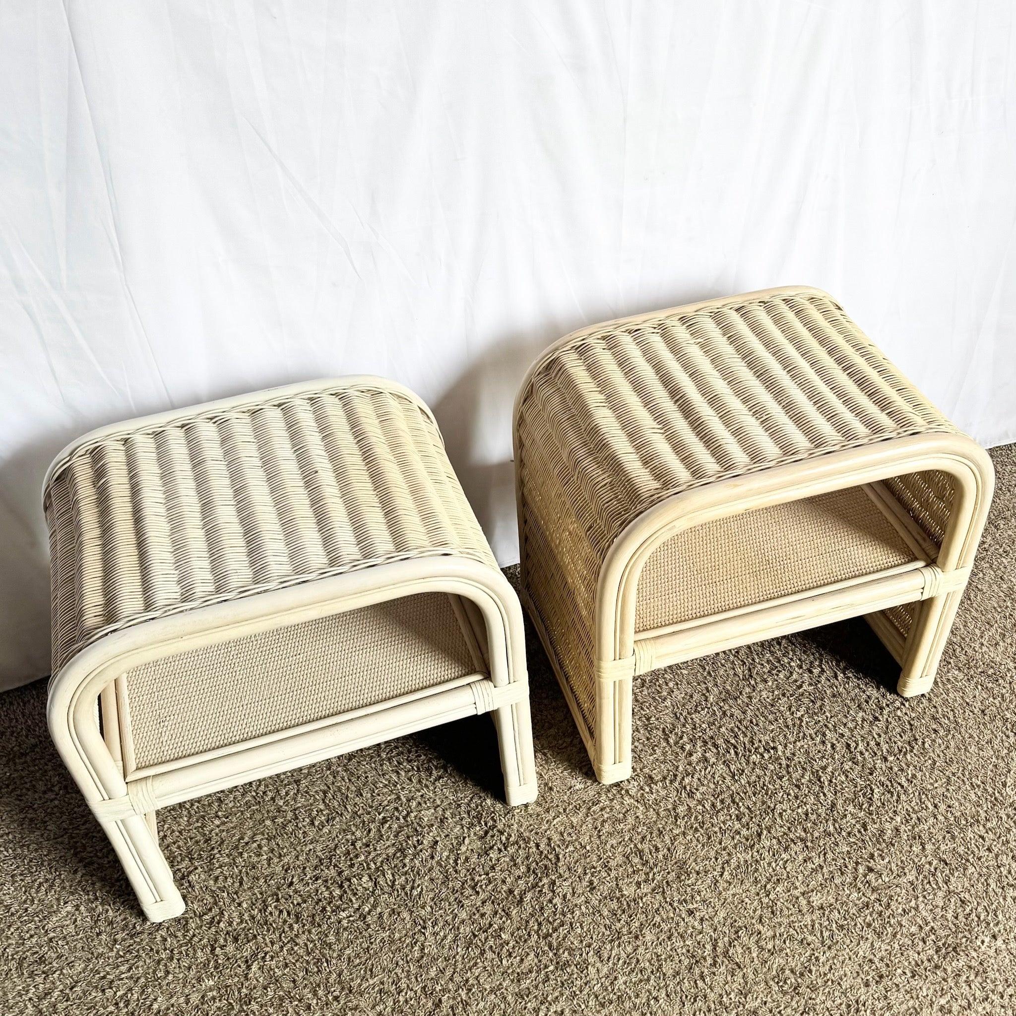 Indonesiano Tavolini a cascata in vimini di Rattan Boho Chic - Una coppia in vendita