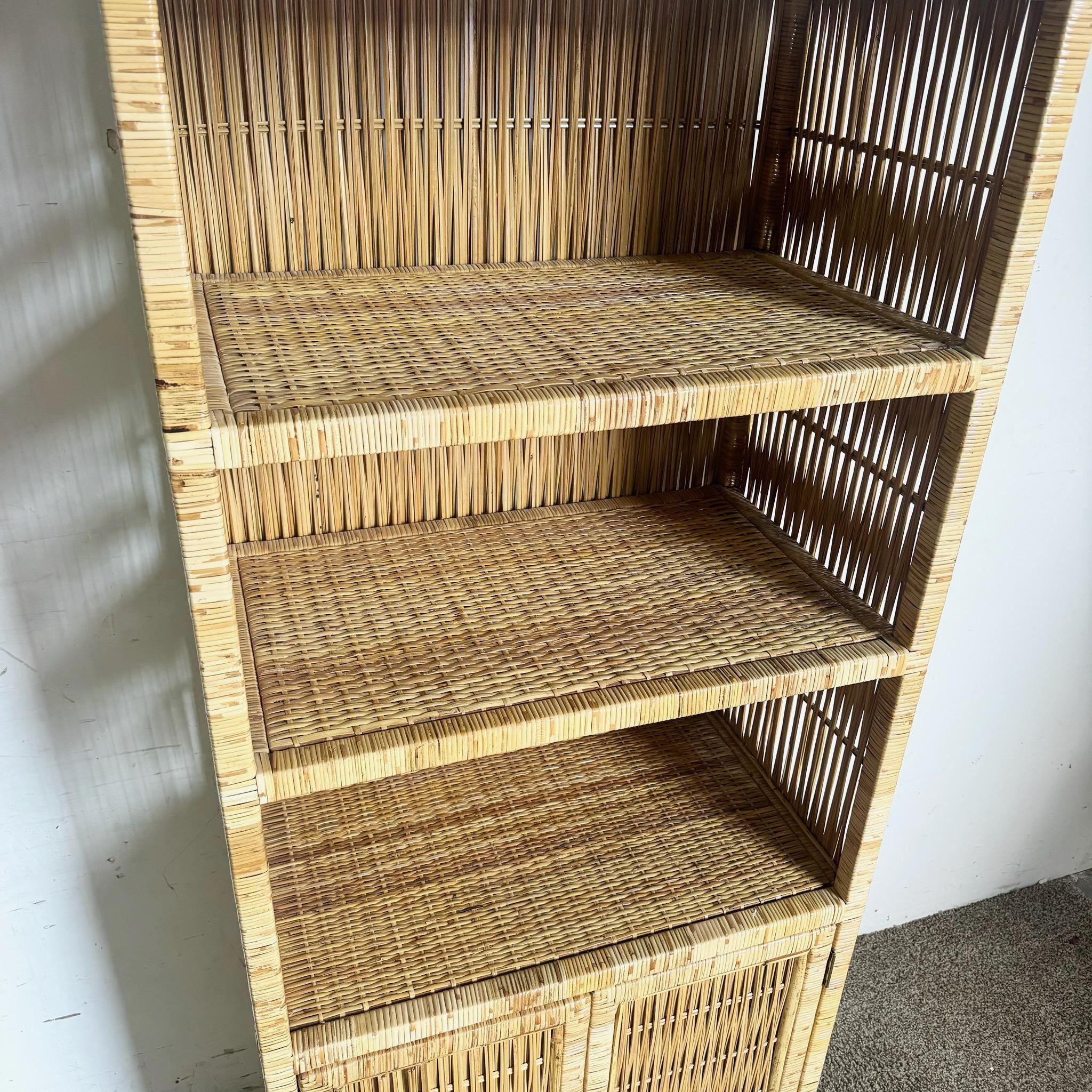 Indonesiano Etagere in vimini in stile Boho Chic Coastal in vendita