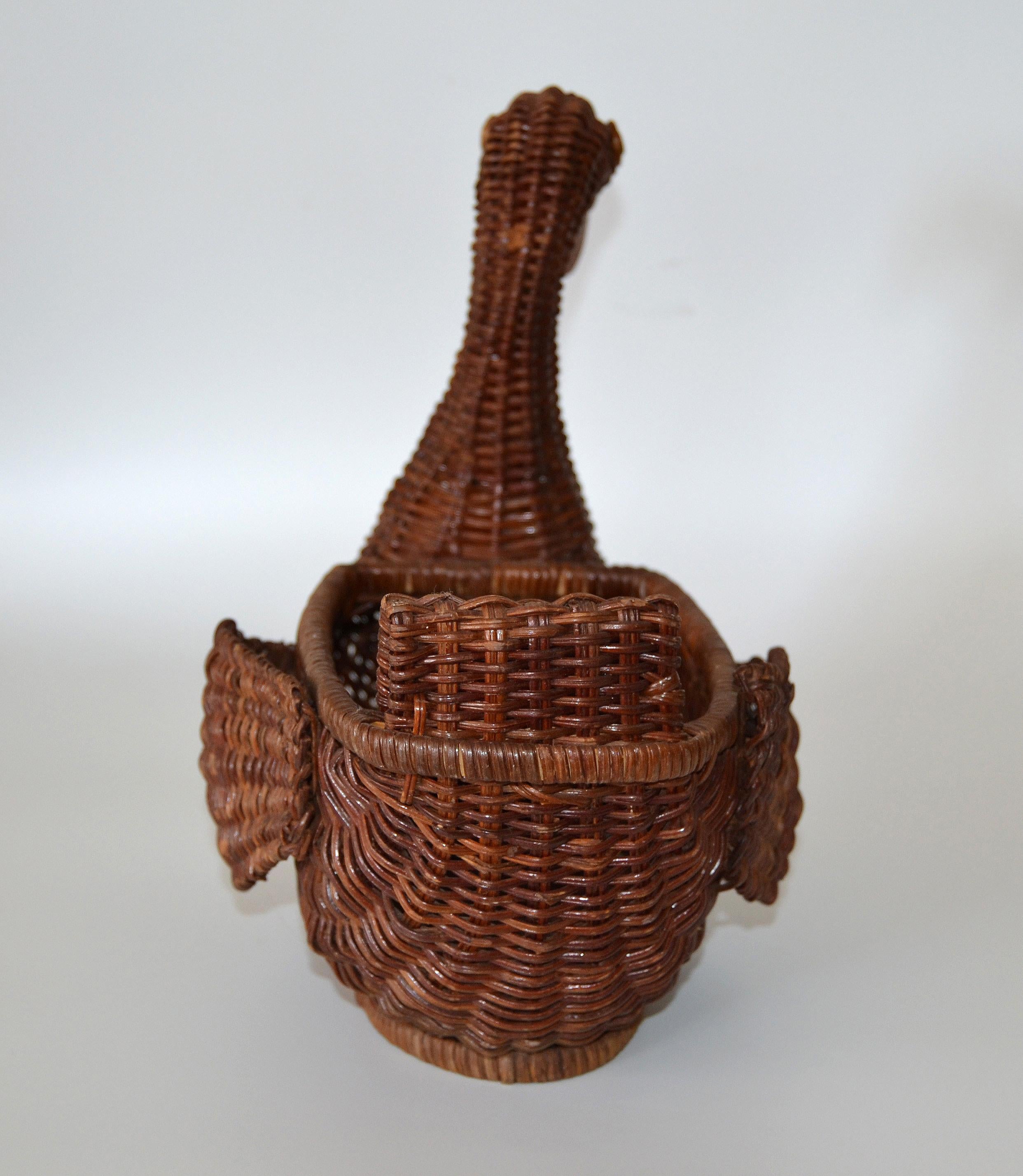 Boho Chic Decorative Handcrafted Woven Reed Brown Duck Basket, Animal Sculpture  3