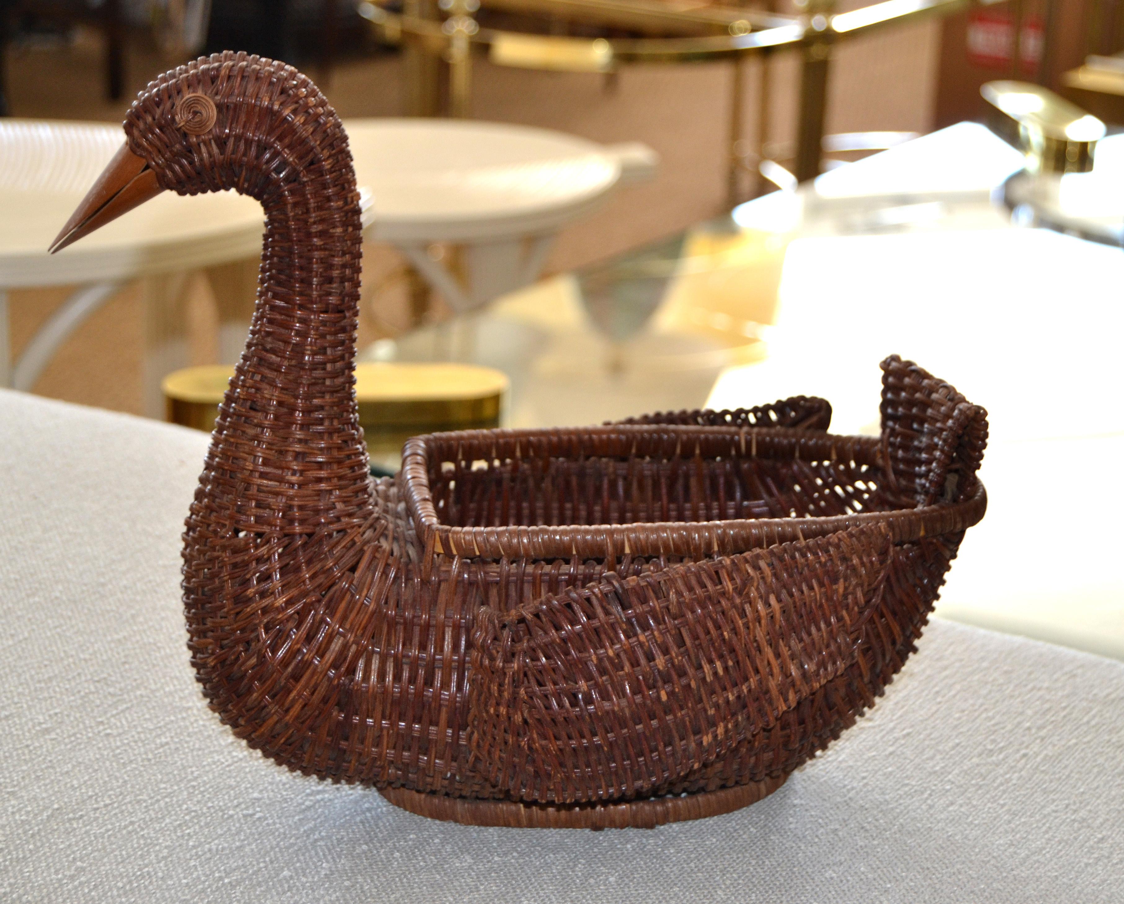 Boho Chic Decorative Handcrafted Woven Reed Brown Duck Basket, Animal Sculpture  2