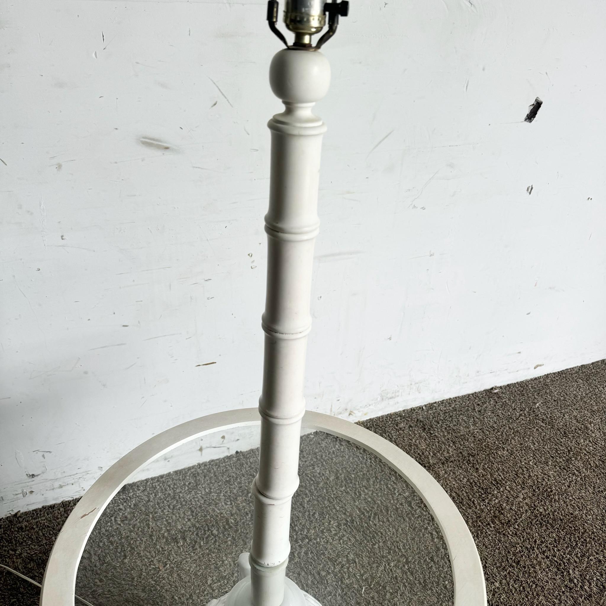 Boho Chic Elefante de cerámica de imitación de bambú Lámpara de pie/Mesa auxiliar de cristal en venta 2