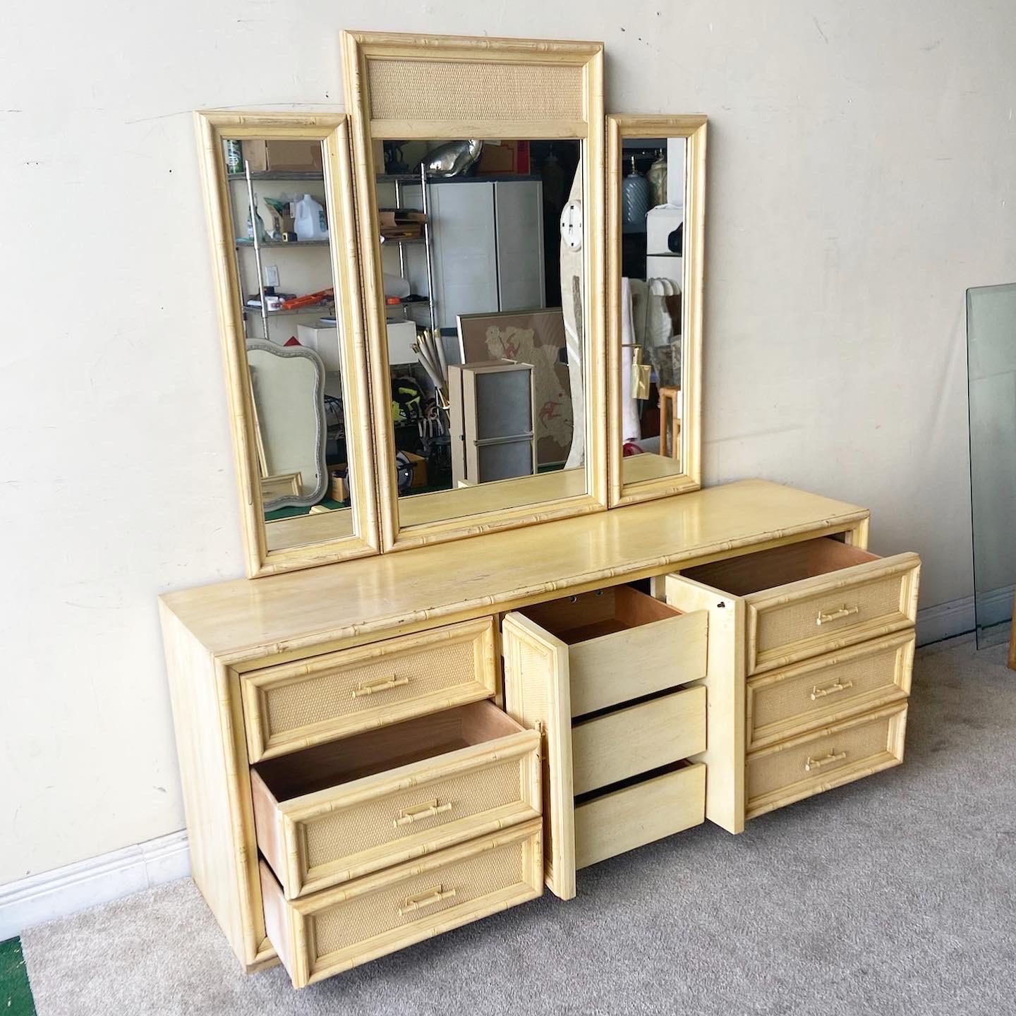 lexington vanity with trifold mirror