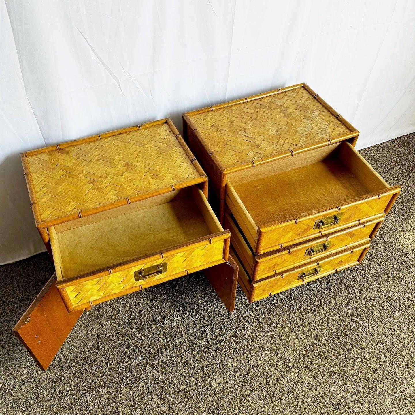 Tables de nuit/tables d'appoint Boho Chic en faux bambou et chevrons - Lot de 2 en vente 2