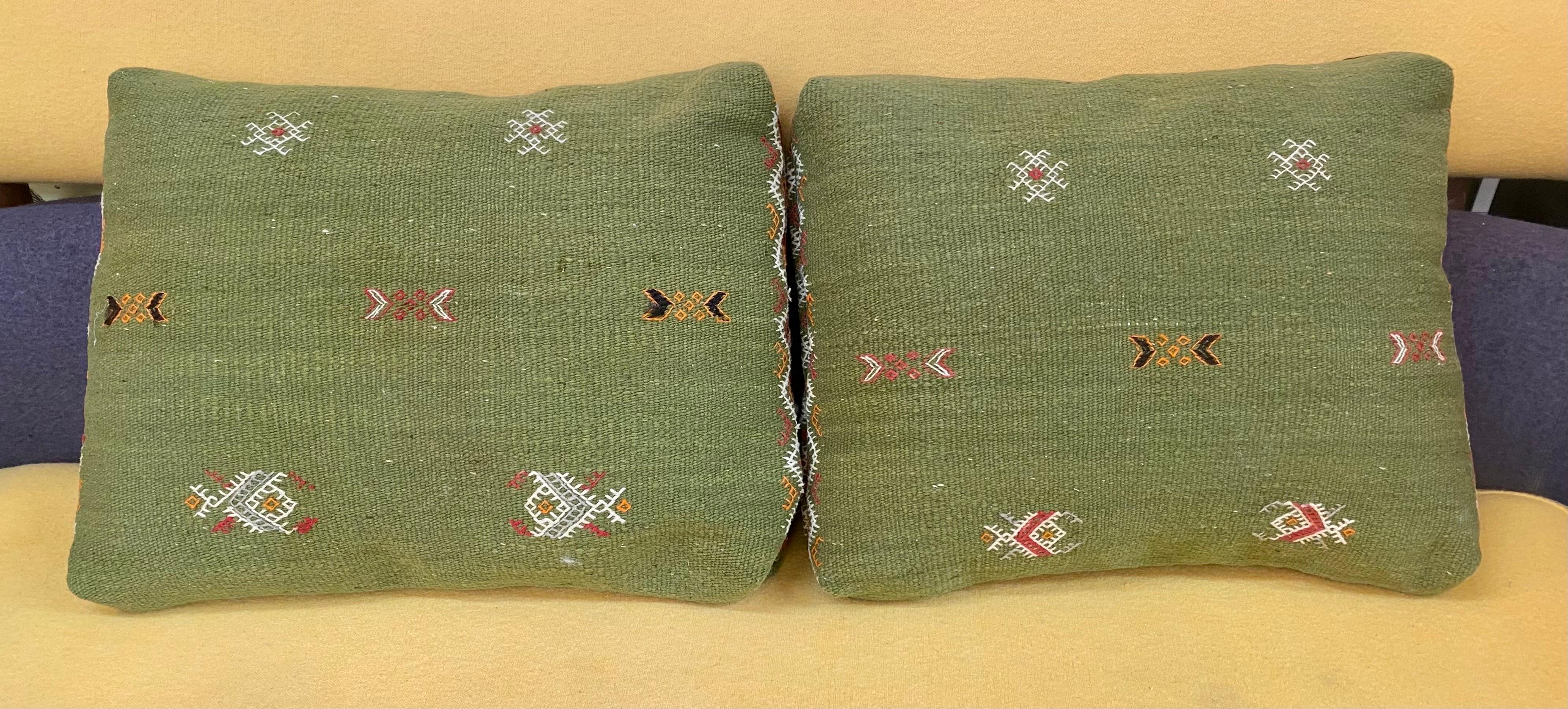 Boho Chic Green Moroccan Tribal Kilim Wool Hand-woven Pillow, a Pair  5