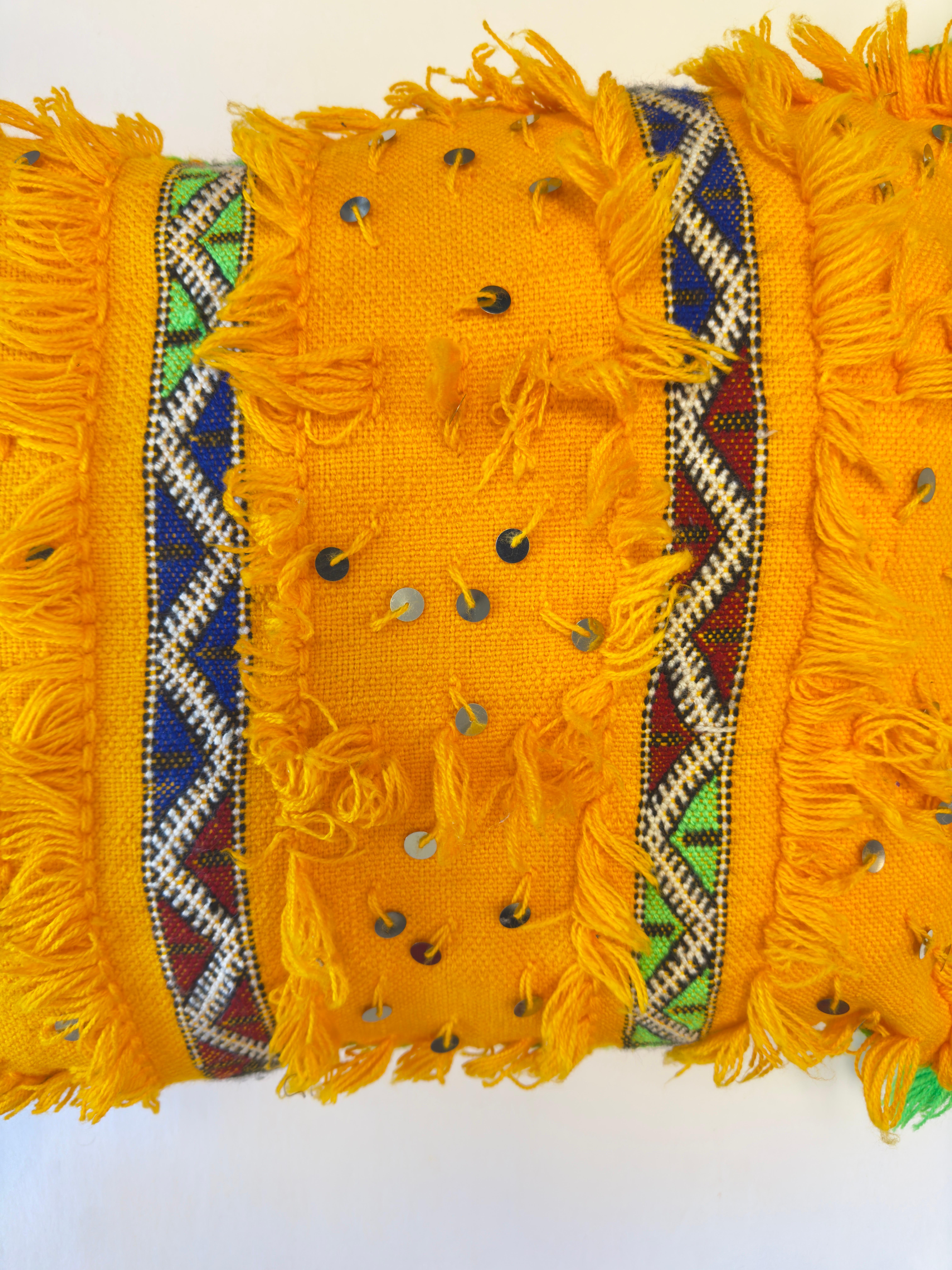 Marocain Taie d'oreiller Boho Chic en laine et paillettes, une paire en vente