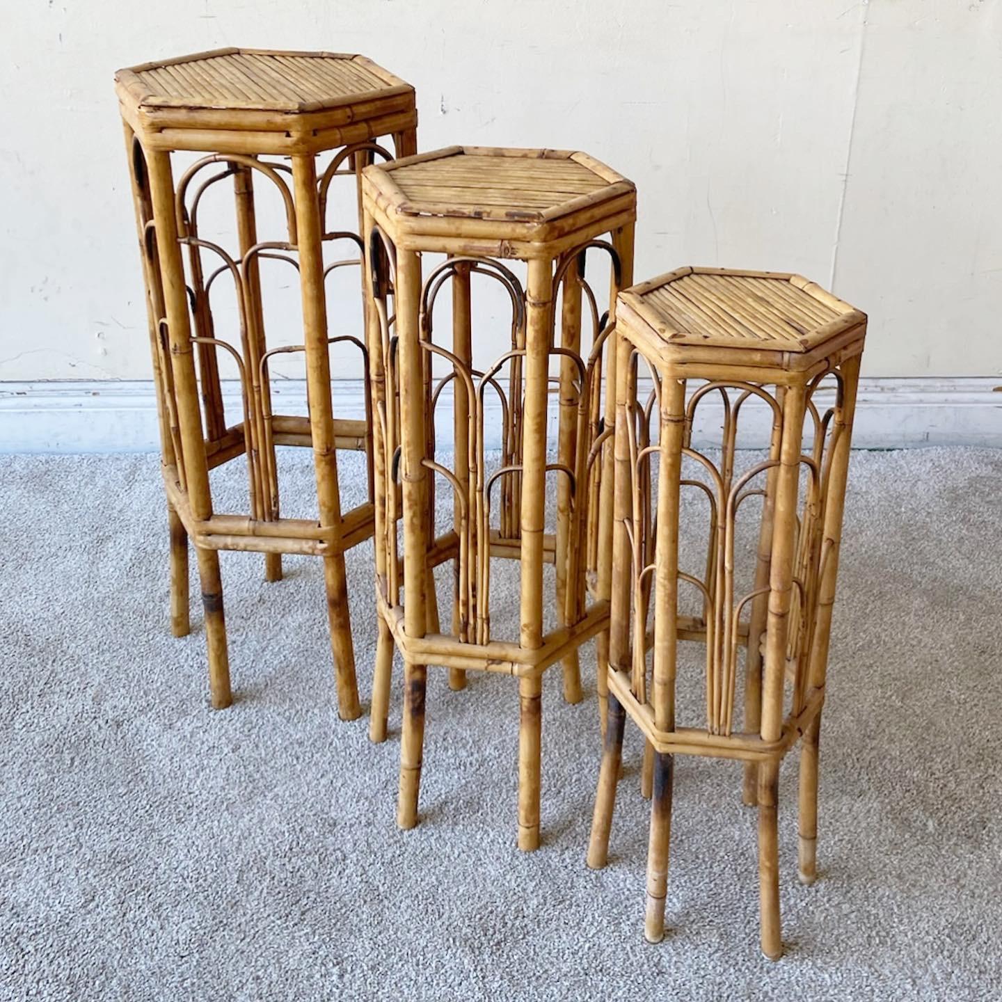 Boho Chic Hexagonal Tortoise Shell Bamboo Nesting Pedestals In Good Condition For Sale In Delray Beach, FL