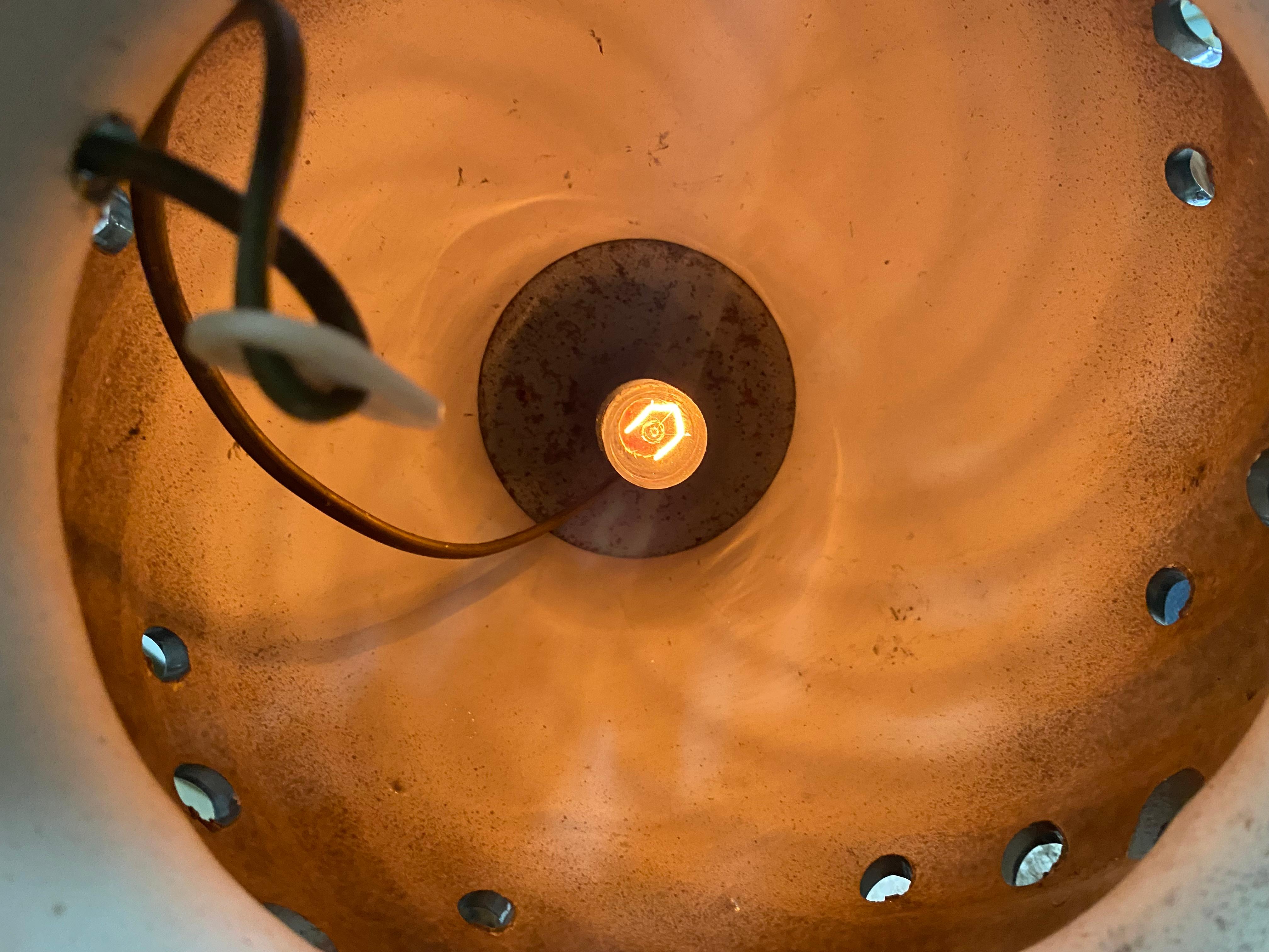 Boho Chic Krug / Vase, umgewandelte Tischlampe mit zwei Lichtern im Angebot 11