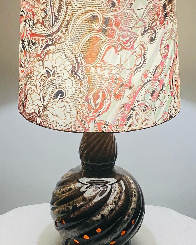 Mid-Century Modern Boho Chic Jar / Vase Converted Two Lights Table Lamp For Sale