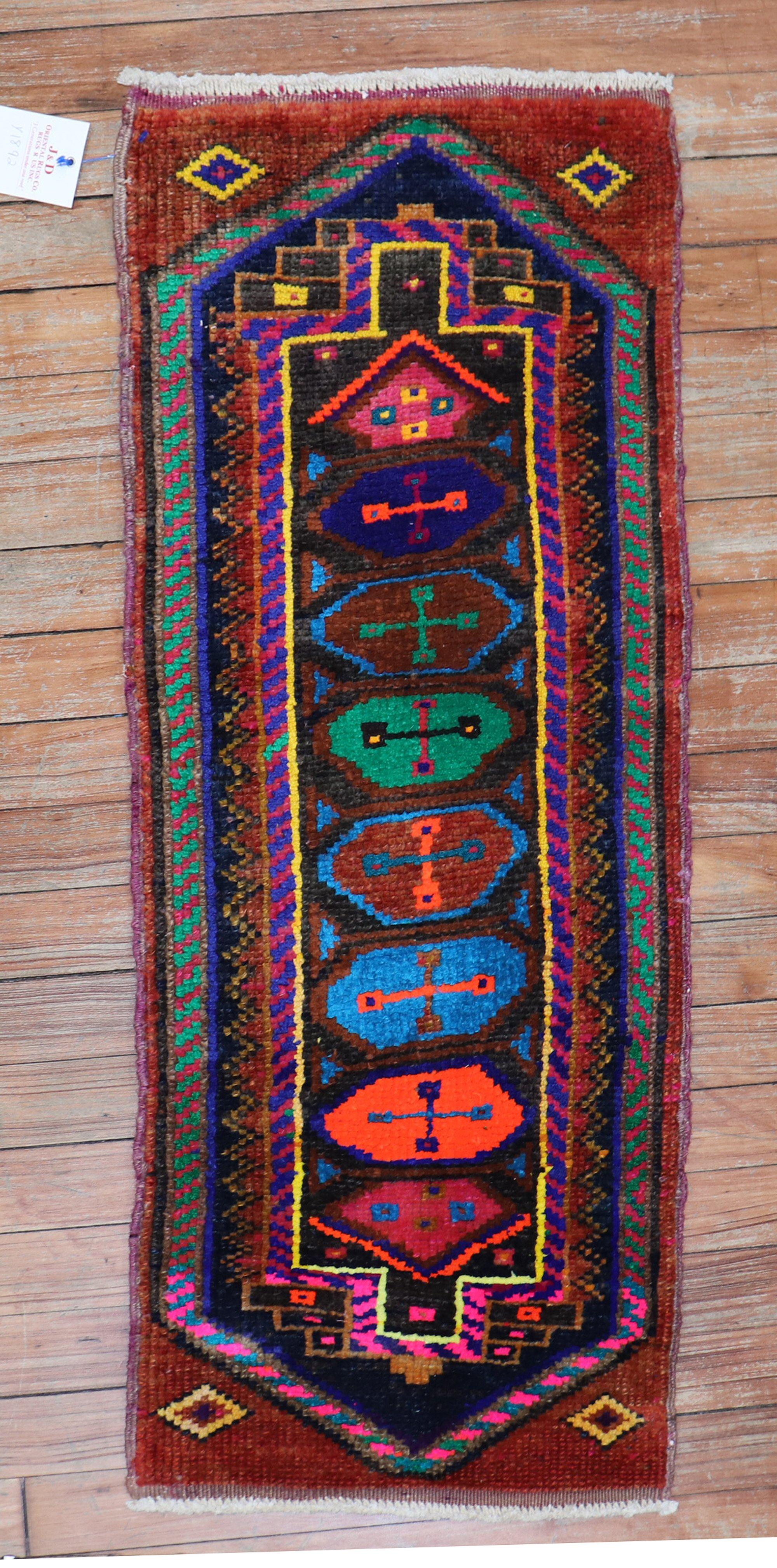 Mid 20th century tribal Turkish boho chic rug.

Measures: 1'4'' x 3'4''.

 

 