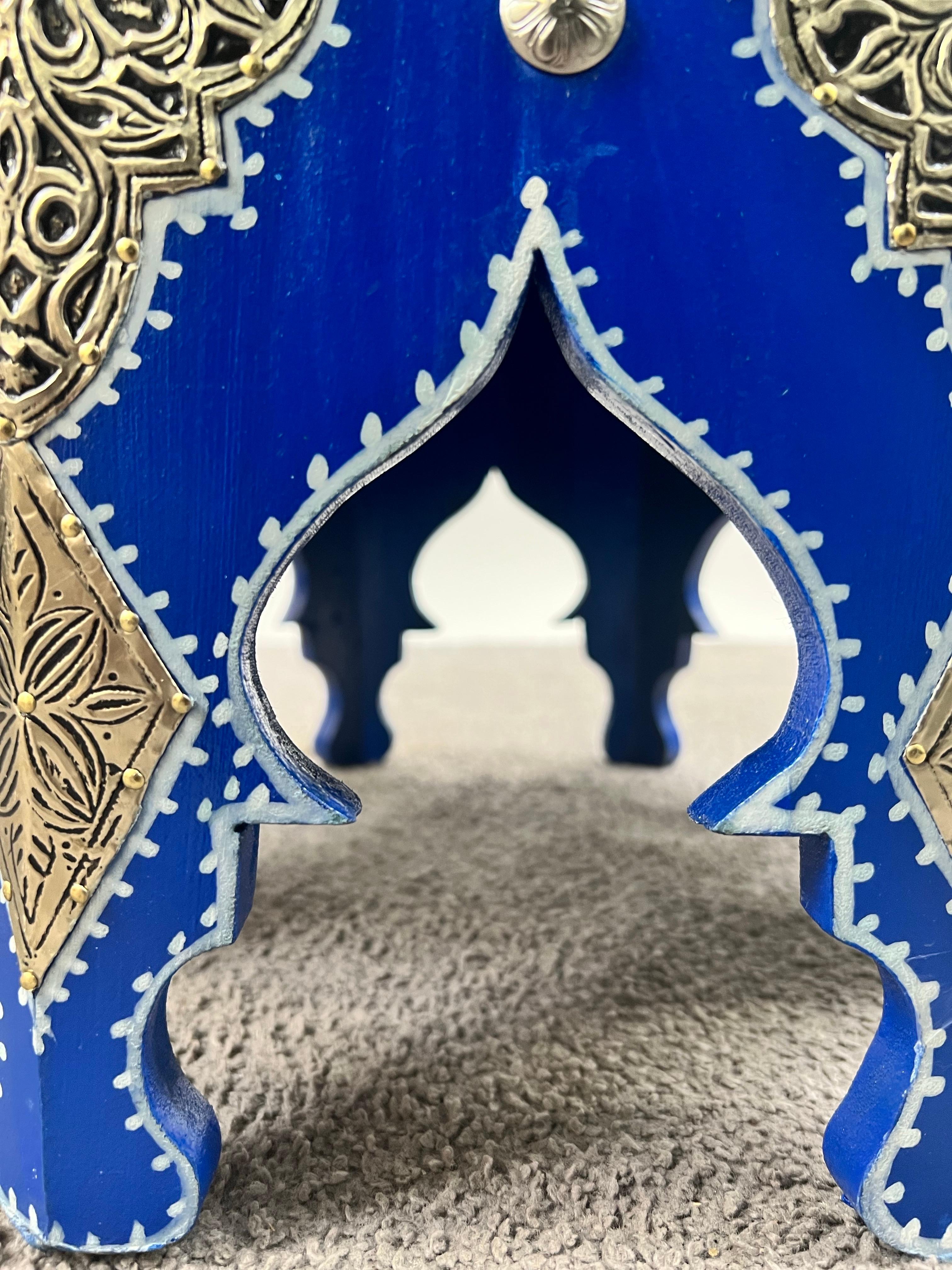 Boho Chic Moroccan Blue & Filigree Silver Design with White Leather Top Stool For Sale 5
