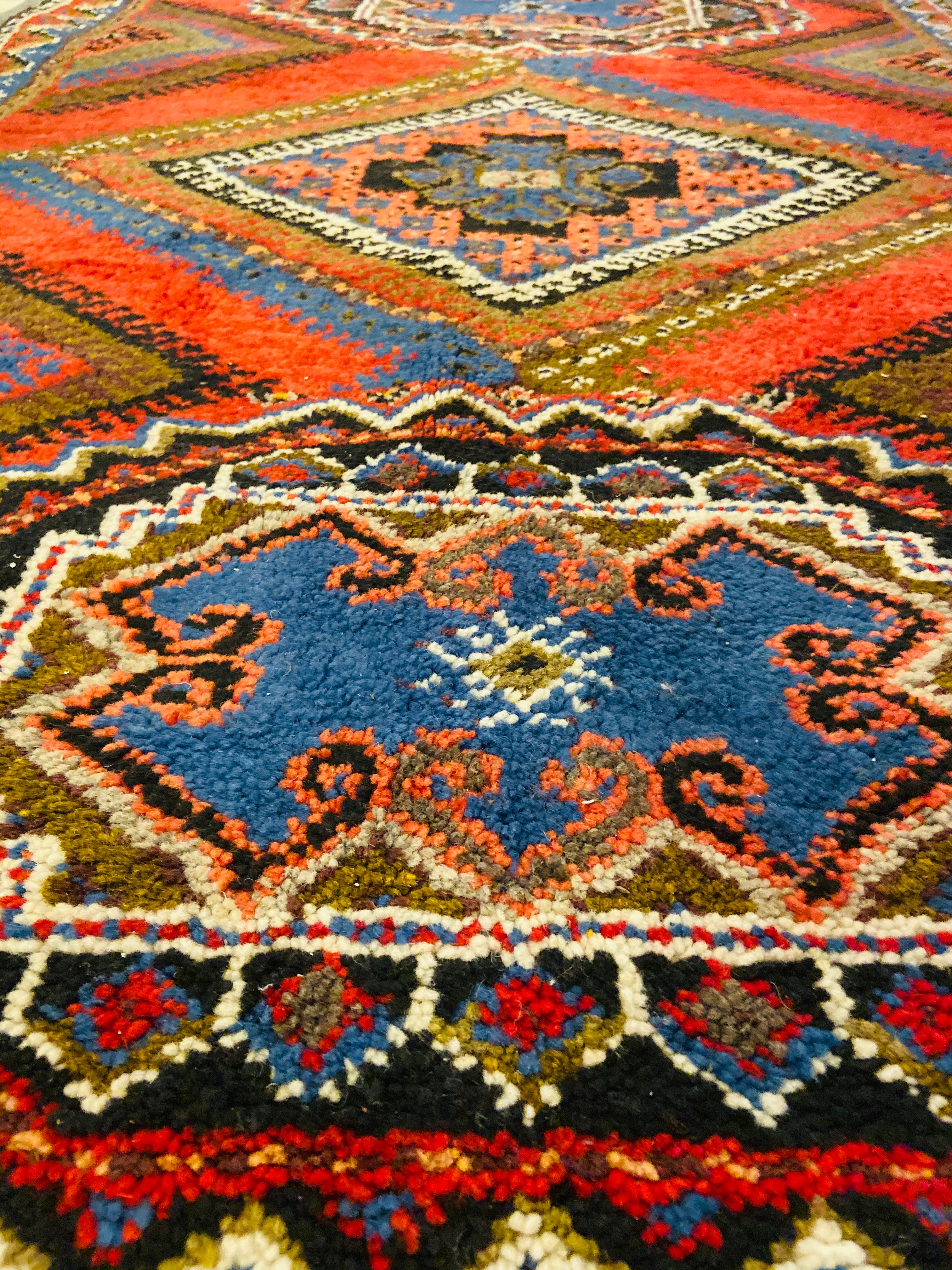 Late 20th Century Boho Chic Moroccan Handwoven Blue & Red Wool Diamond Design Rectangular Rug For Sale