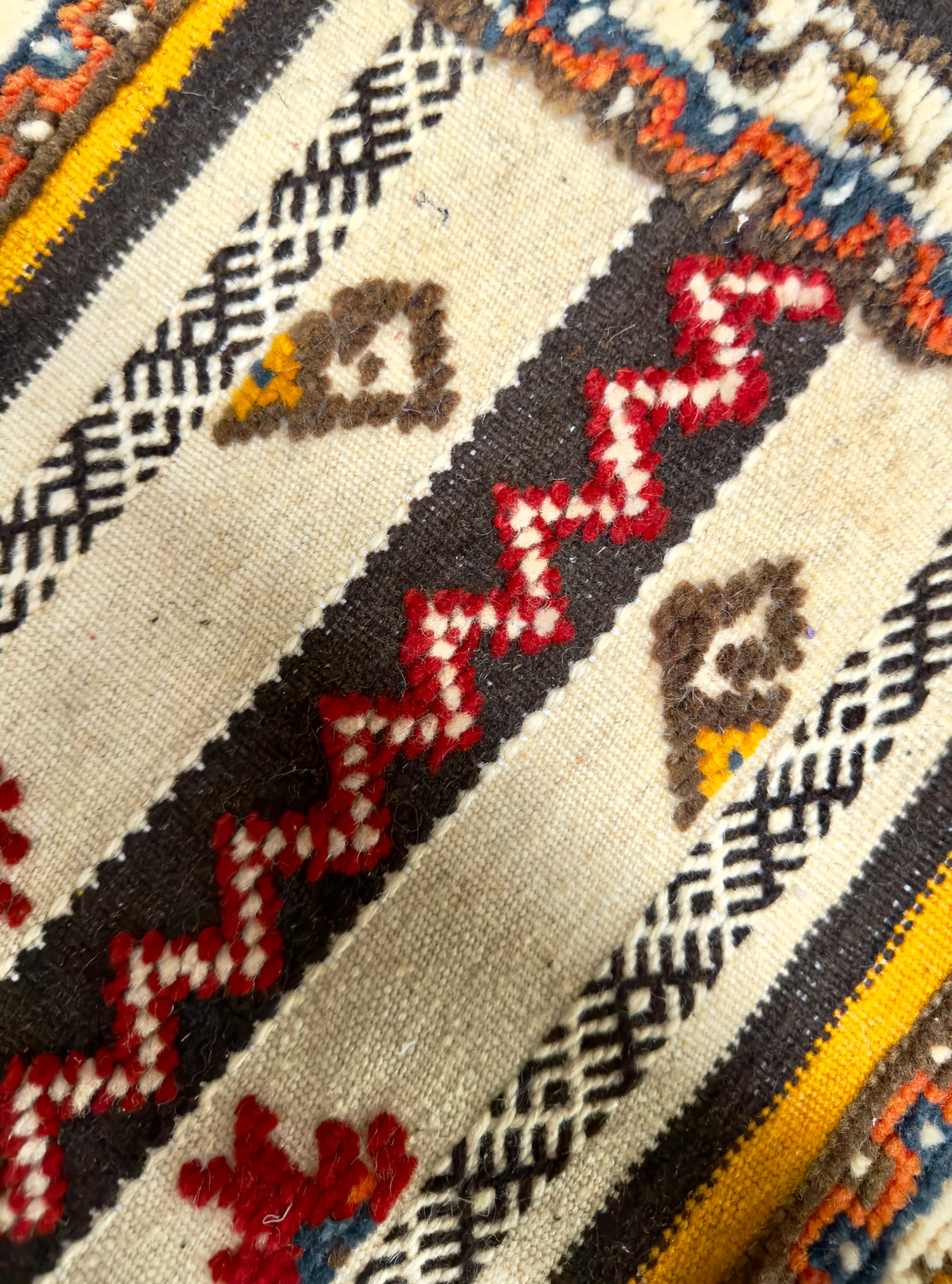 Marokkanischer handgewebter, geometrischer Boho-Chic-Wollteppich oder Teppich (Ende des 20. Jahrhunderts) im Angebot