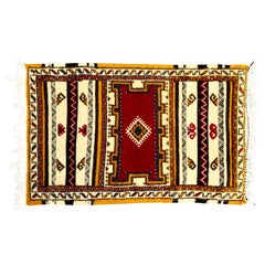 Marokkanischer handgewebter, geometrischer Boho-Chic-Wollteppich oder Teppich 