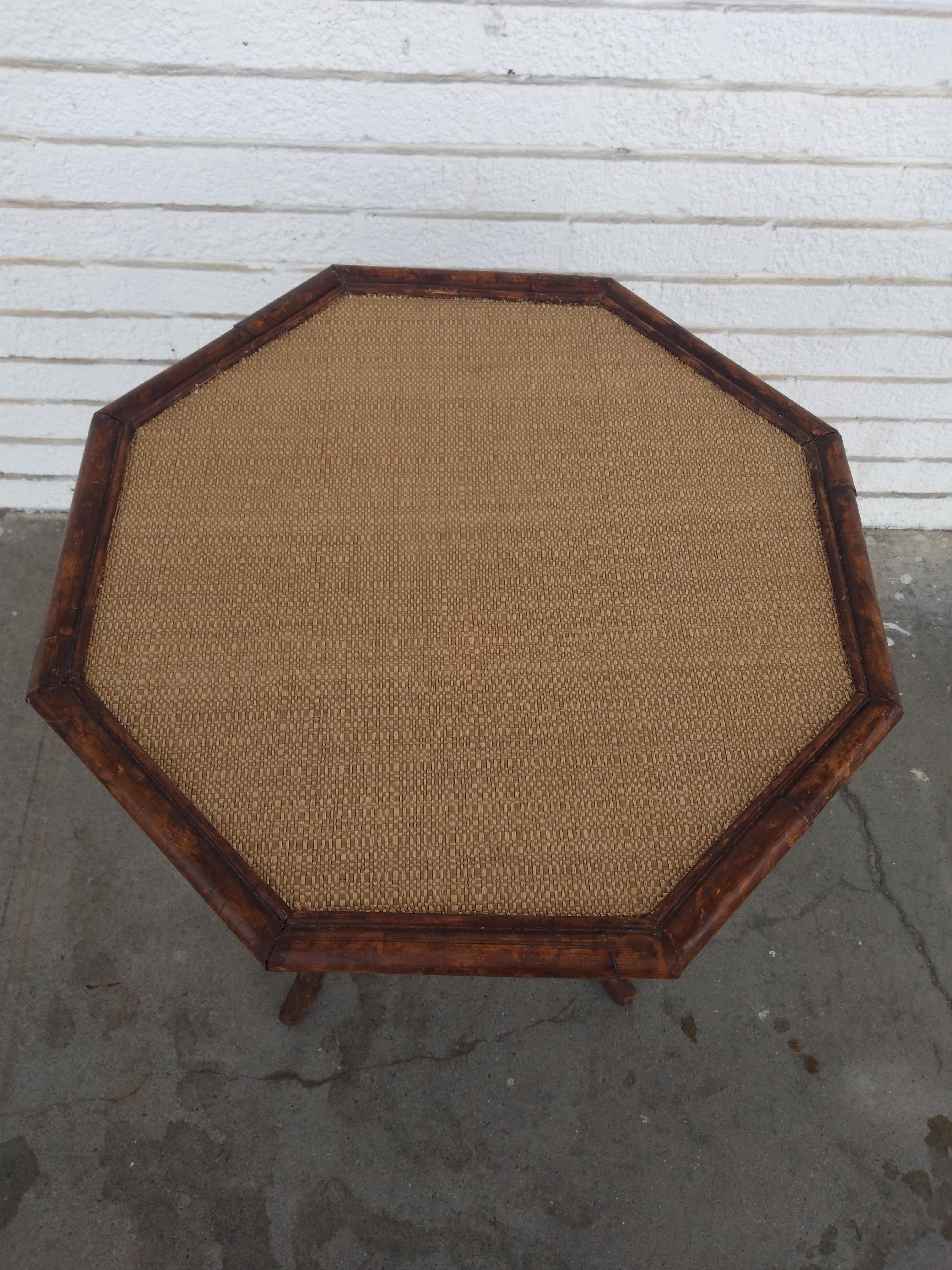 Table d'appoint octogonale style Boho Chic Bon état - En vente à Pasadena, TX