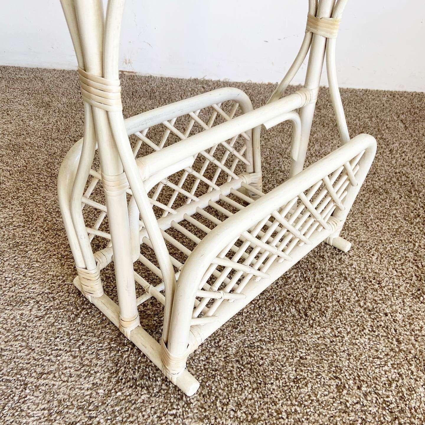 Boho Chic Off White Bamboo Magazine Rack Side Table In Good Condition For Sale In Delray Beach, FL