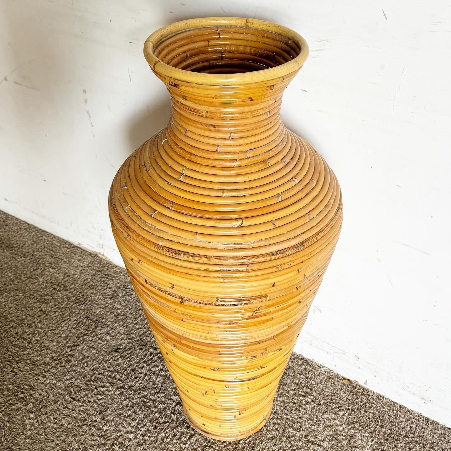 Boho Chic Pencil Reed Floor Vase In Good Condition For Sale In Delray Beach, FL