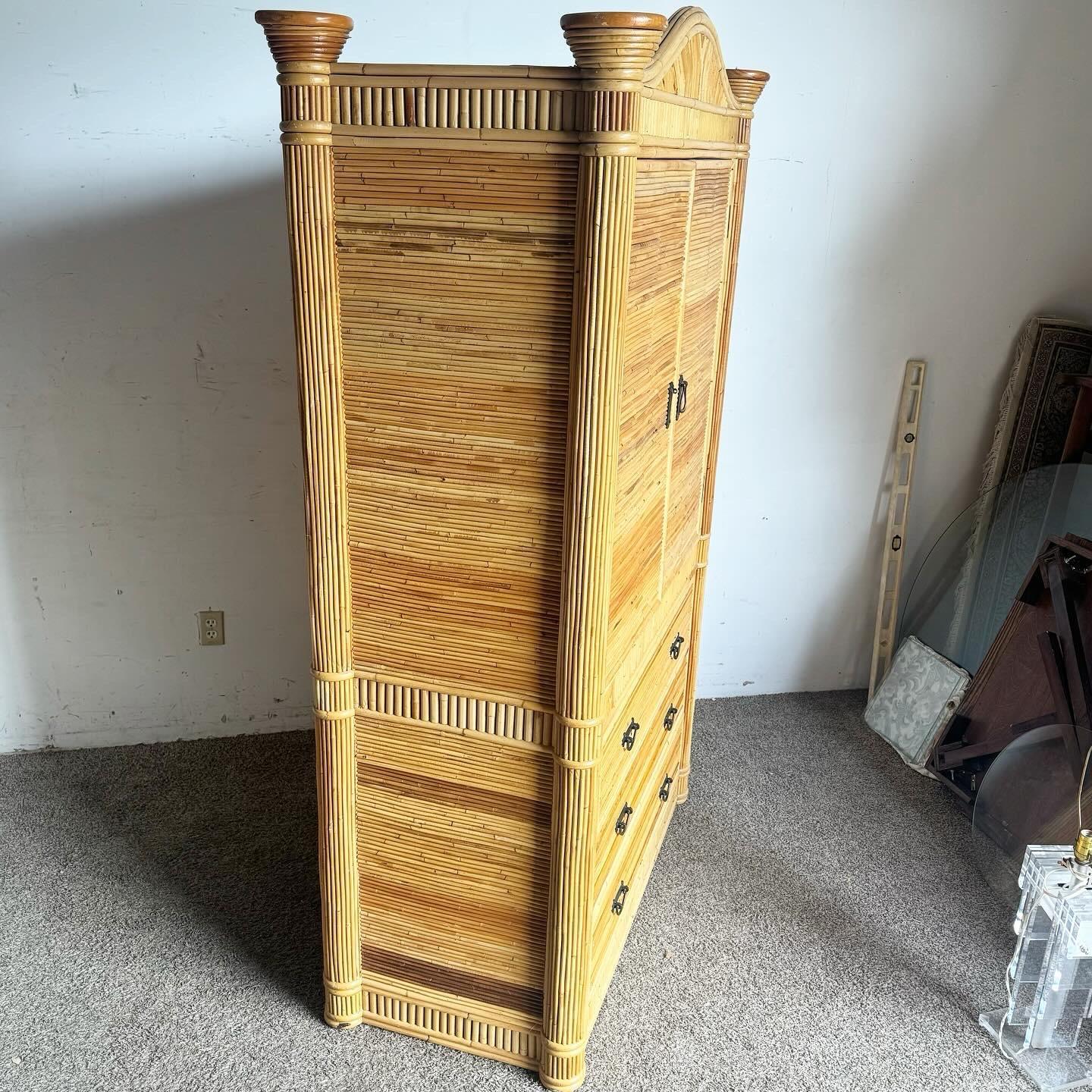 Indonesiano Armoire in rattan Boho Chic Pencil Reed in vendita