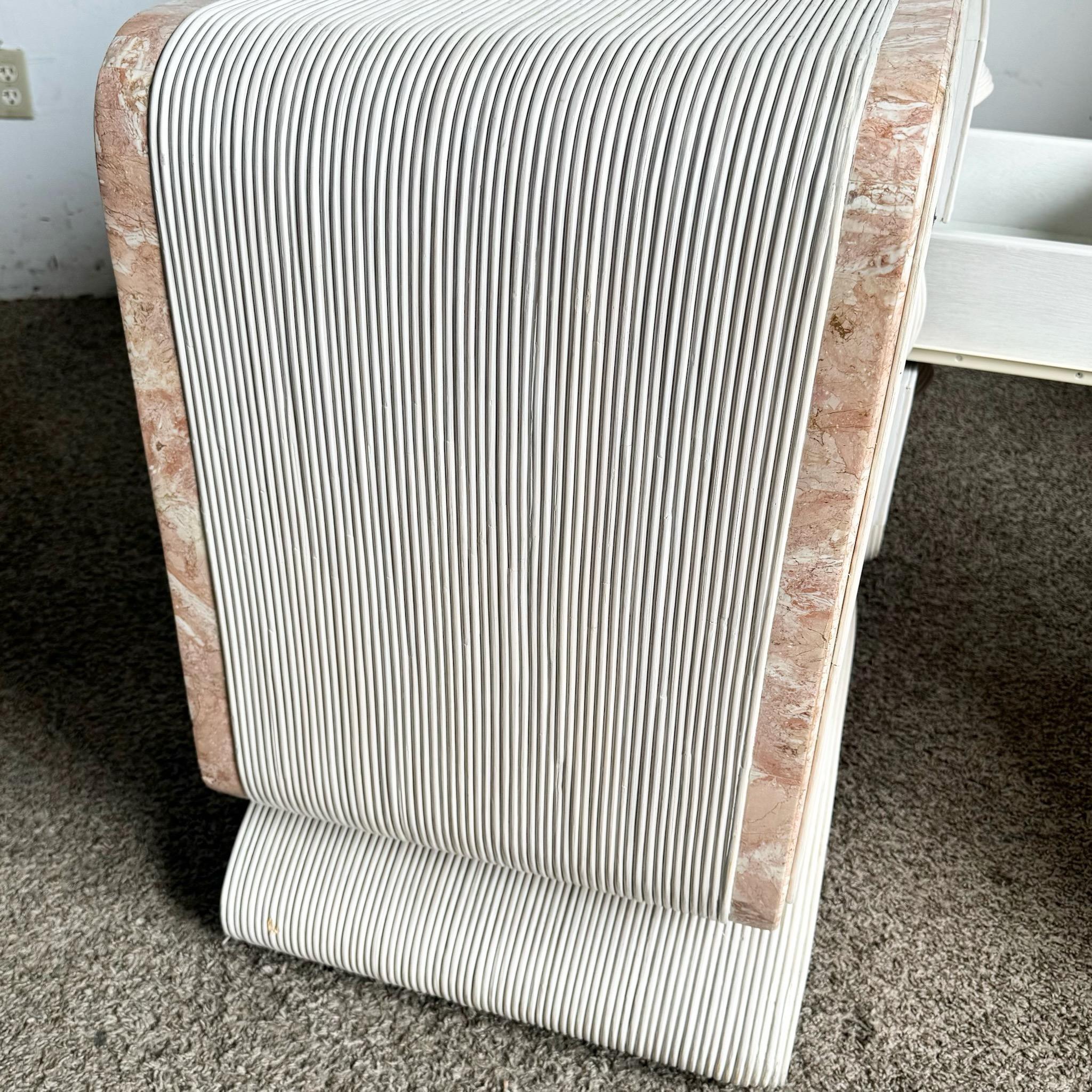 Credenza Boho Chic Rosa Tessellata con Pietra e Nastro di Penna in vendita 4