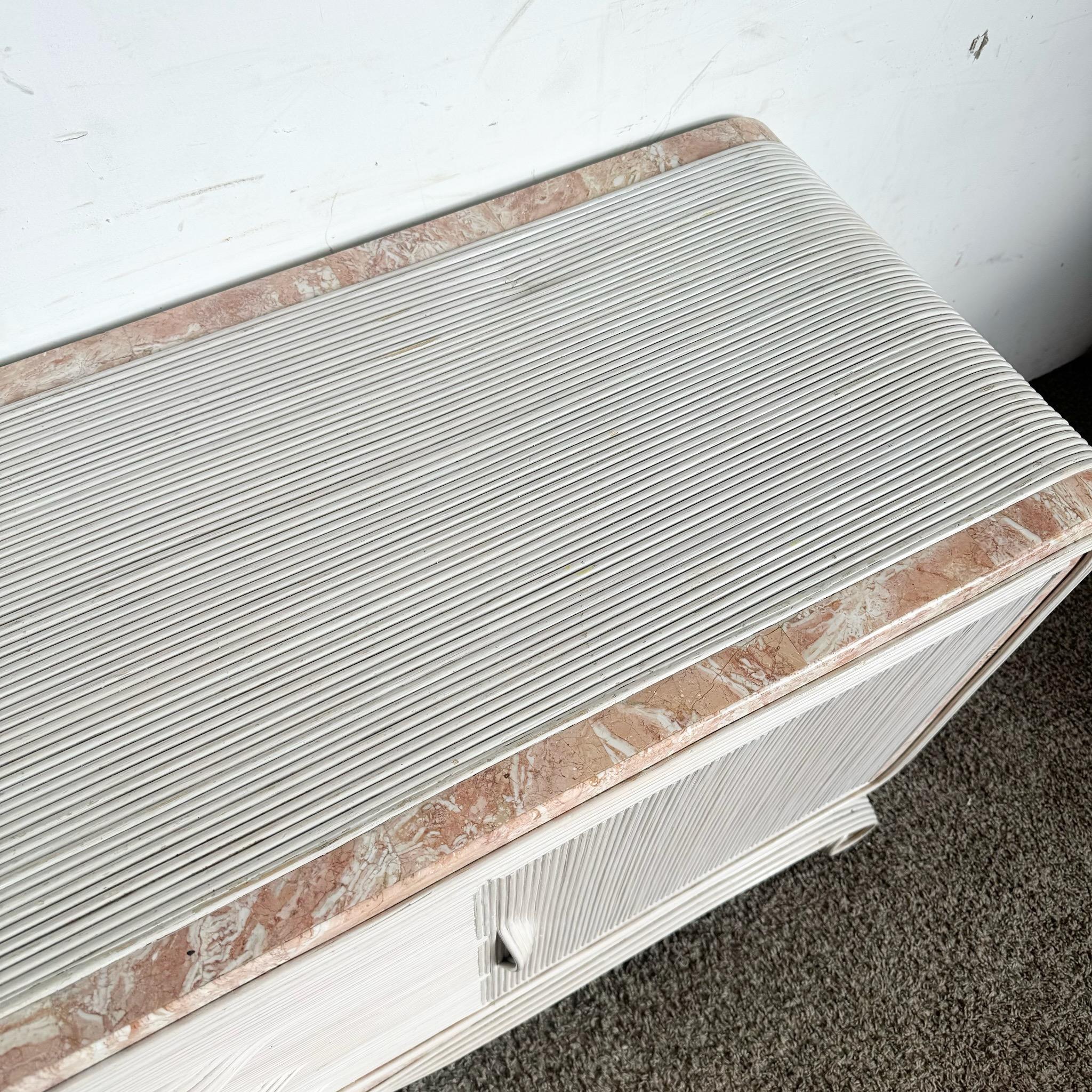 Fine XX secolo Credenza Boho Chic Rosa Tessellata con Pietra e Nastro di Penna in vendita