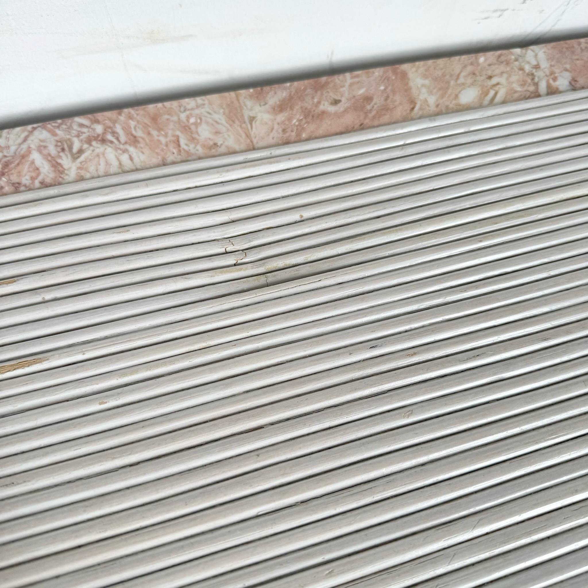 Canna Credenza Boho Chic Rosa Tessellata con Pietra e Nastro di Penna in vendita