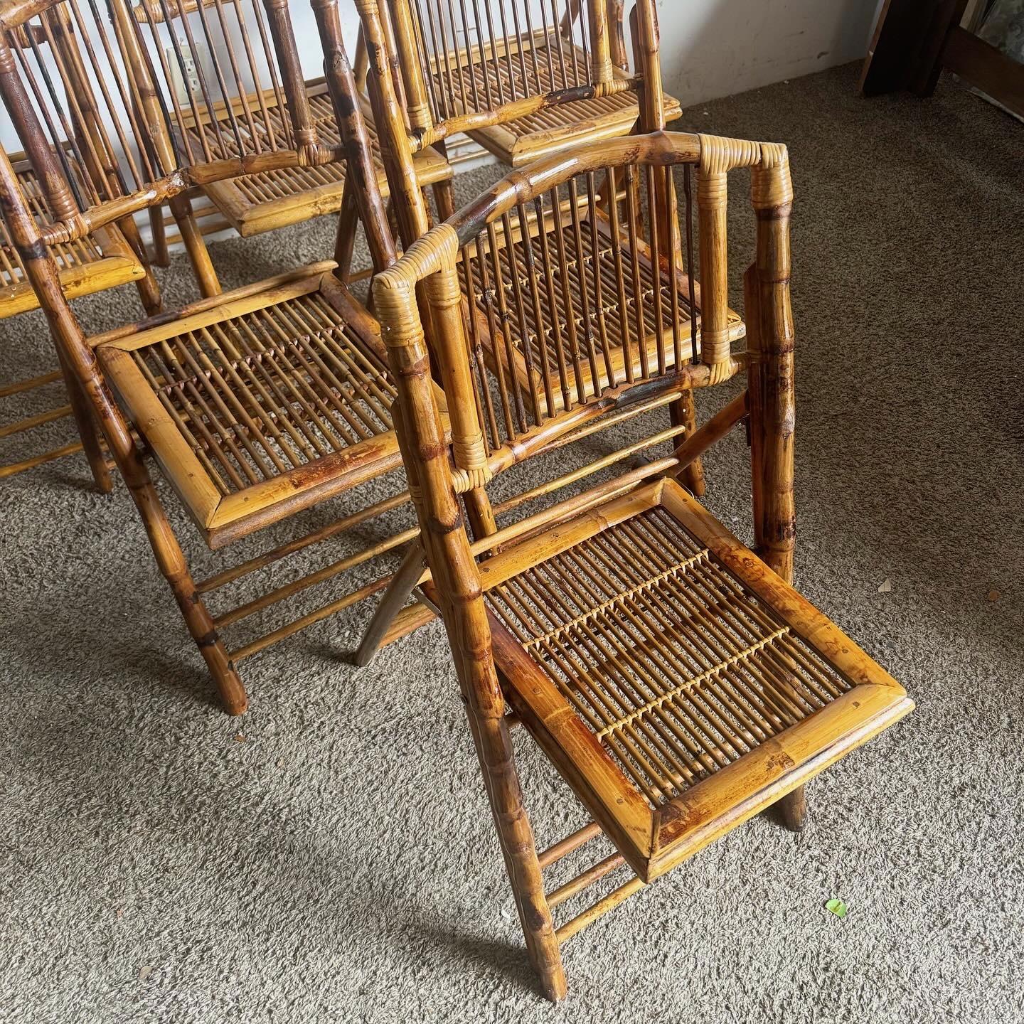 Boho Chic Rattan-Esszimmerstühle mit klappbarer Platte und gebrannter Oberfläche - 6er-Set (Ende des 20. Jahrhunderts) im Angebot