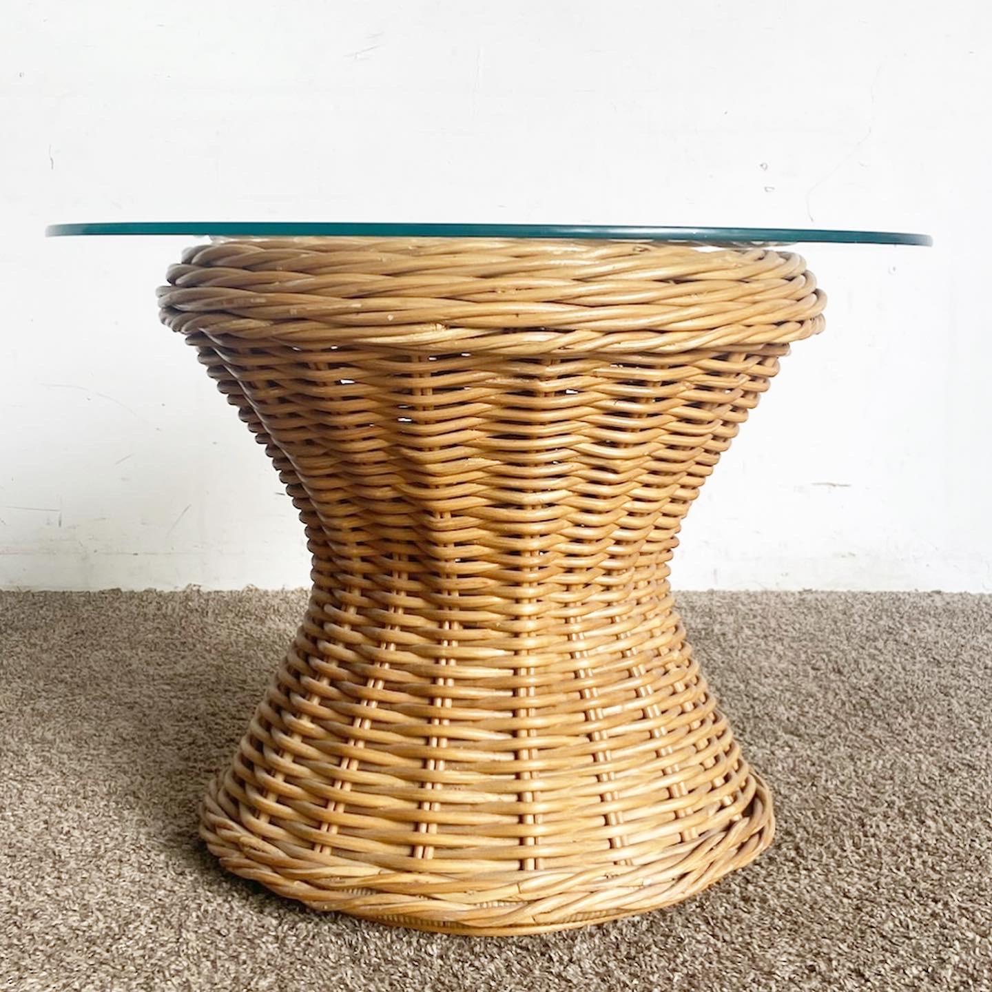 Elevate your living space with this Boho Chic Rattan Glass Top Side Table. Skillfully crafted with a natural rattan base and sleek glass top, this table combines functionality with bohemian elegance.
Some wear around the edges as seen in the photos.