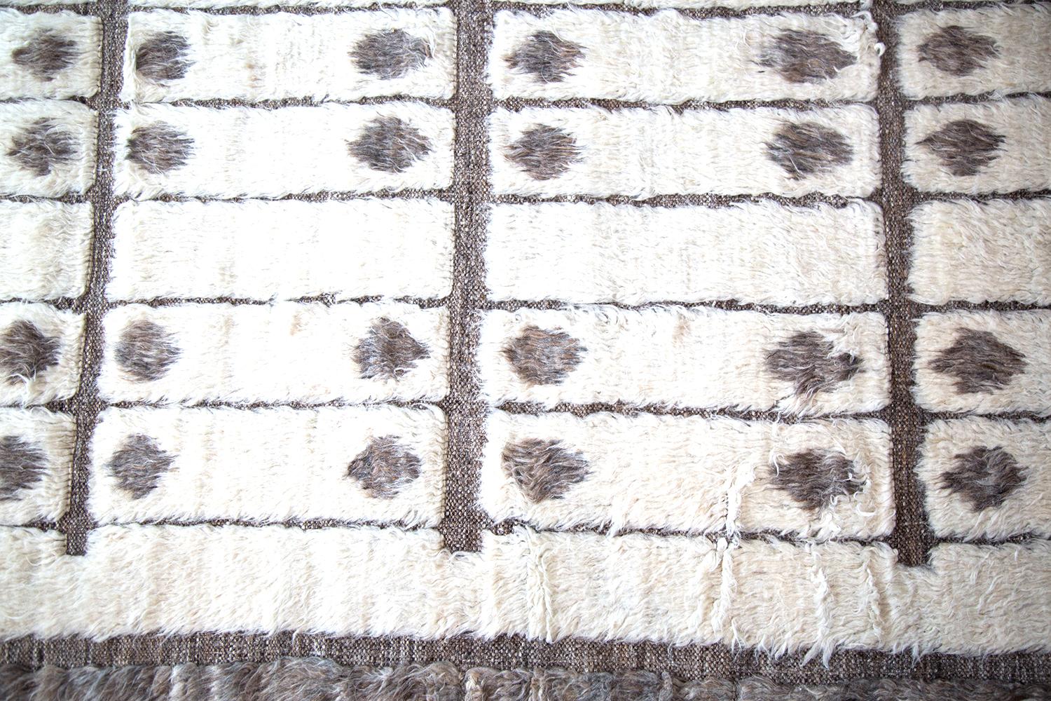 Hand-Knotted Modern & Trendy Boho Chic Rug from Central Asia. Size: 11 ft 5 in x 12 ft 7 in 