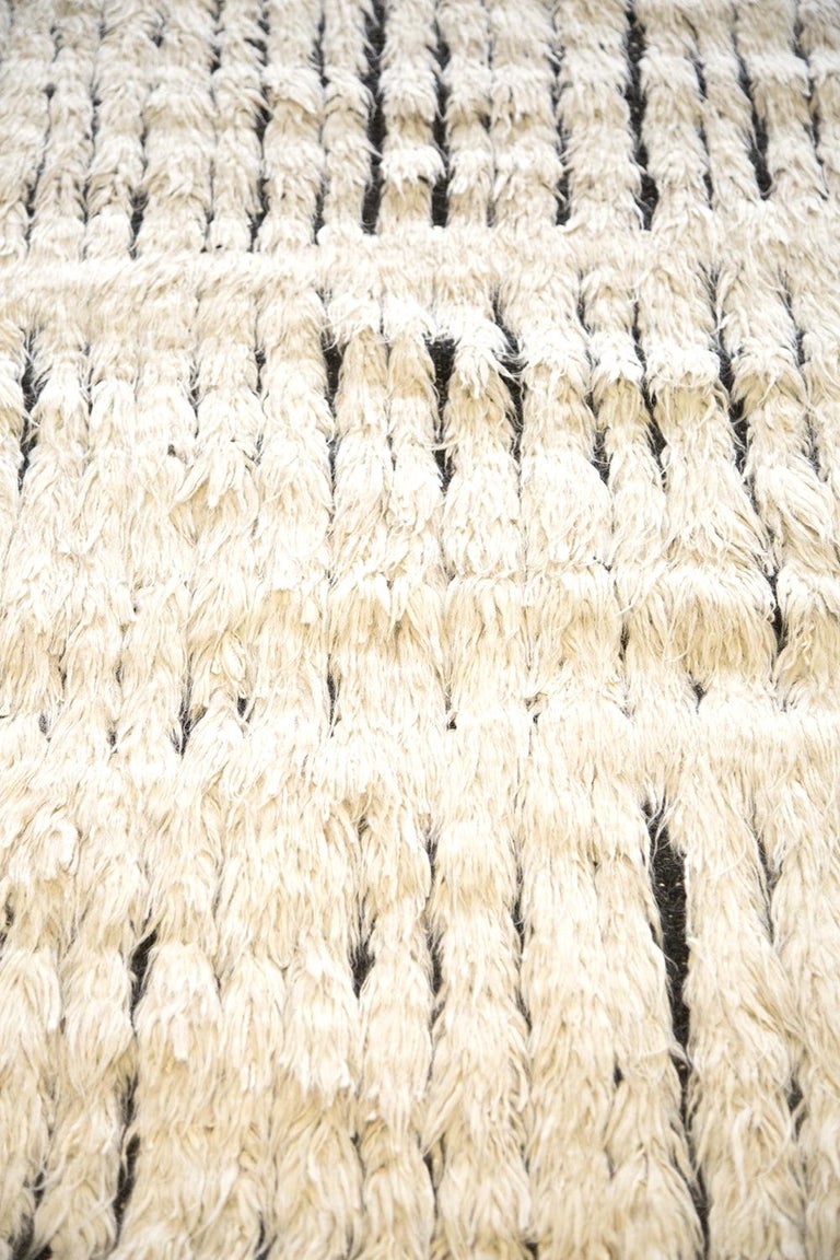 Modern and Trendy Boho Chic Rug from Central Asia. Size: 13 ft 8 in x ...