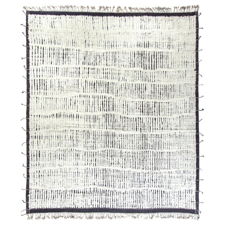 Modern and Trendy Boho Chic Rug from Central Asia. Size: 13 ft 8 in x ...