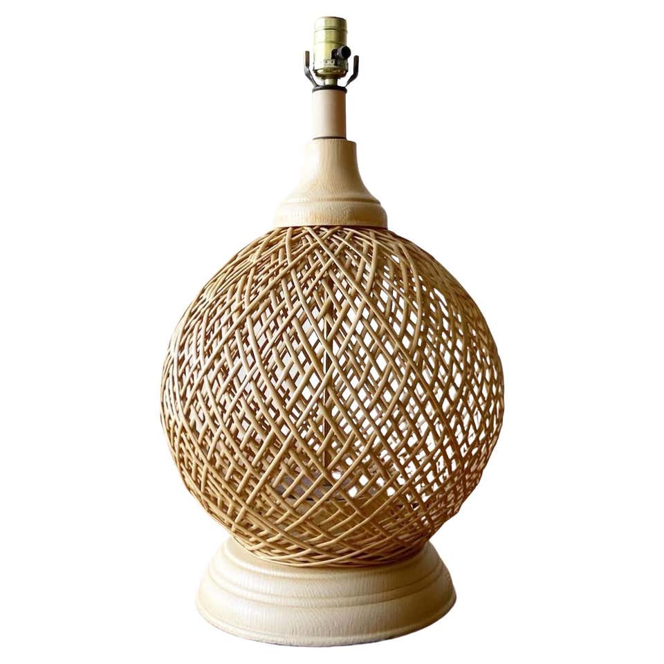 Boho Chic Spherical Reed Table Lamp For Sale at 1stDibs