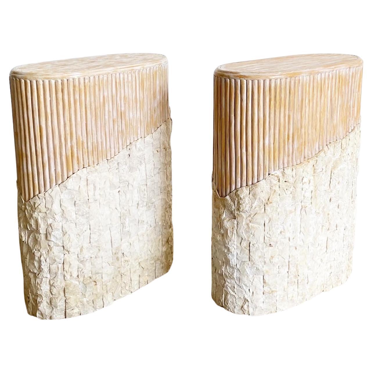 Paire de piédestaux Boho Chic en pierre tessellée et roseau fendu