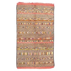 Alfombra marroquí vintage Beni Mririt, el encanto tribal se une al estilo cubista