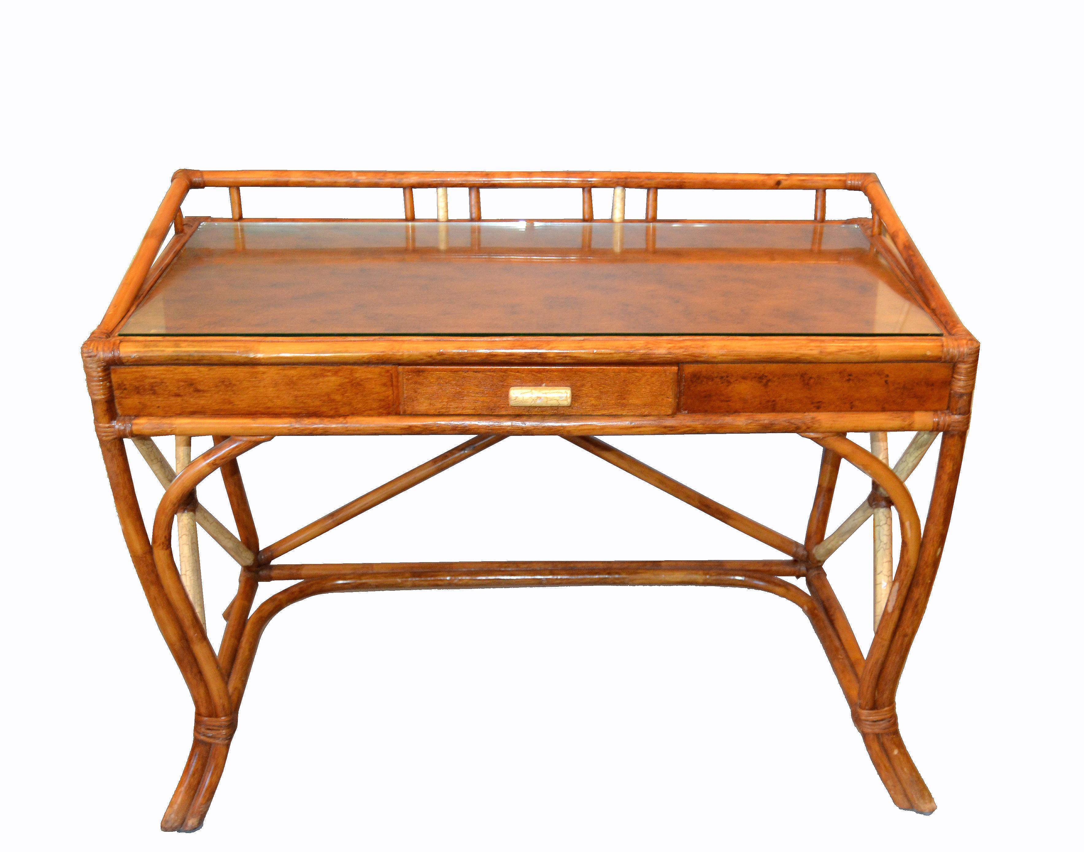 Boho chic vintage handcrafted bamboo desk, writing desk with drawer & glass top.
Stunner done with bended bamboo and crossed sides.
Firm and sturdy, not wobbly. The glass top is perfect for a smoother surface, ideal for your daily office