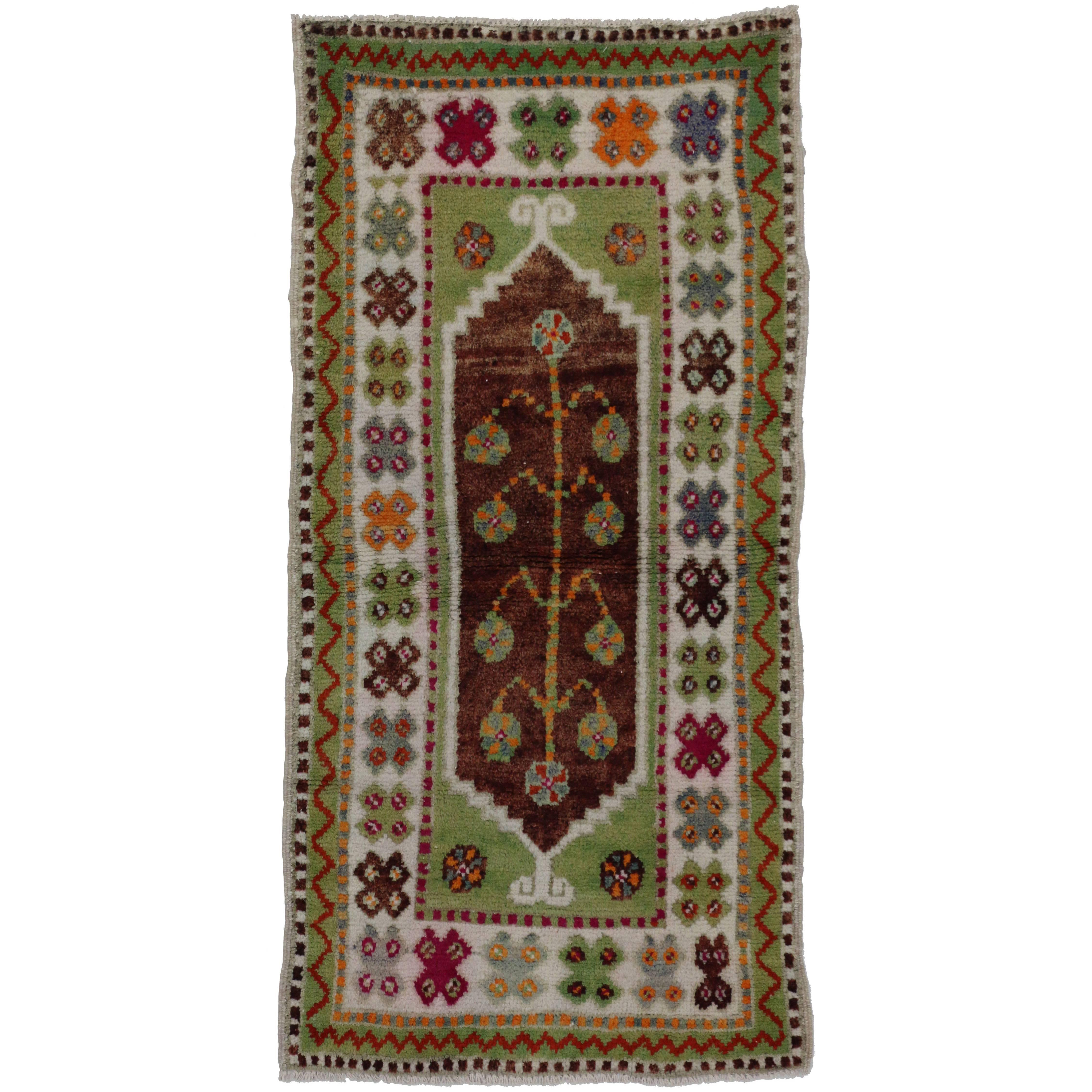 Vintage Turkish Oushak Accent Rug with Color Pop, Anatolian Yuntdag Rug For Sale 1