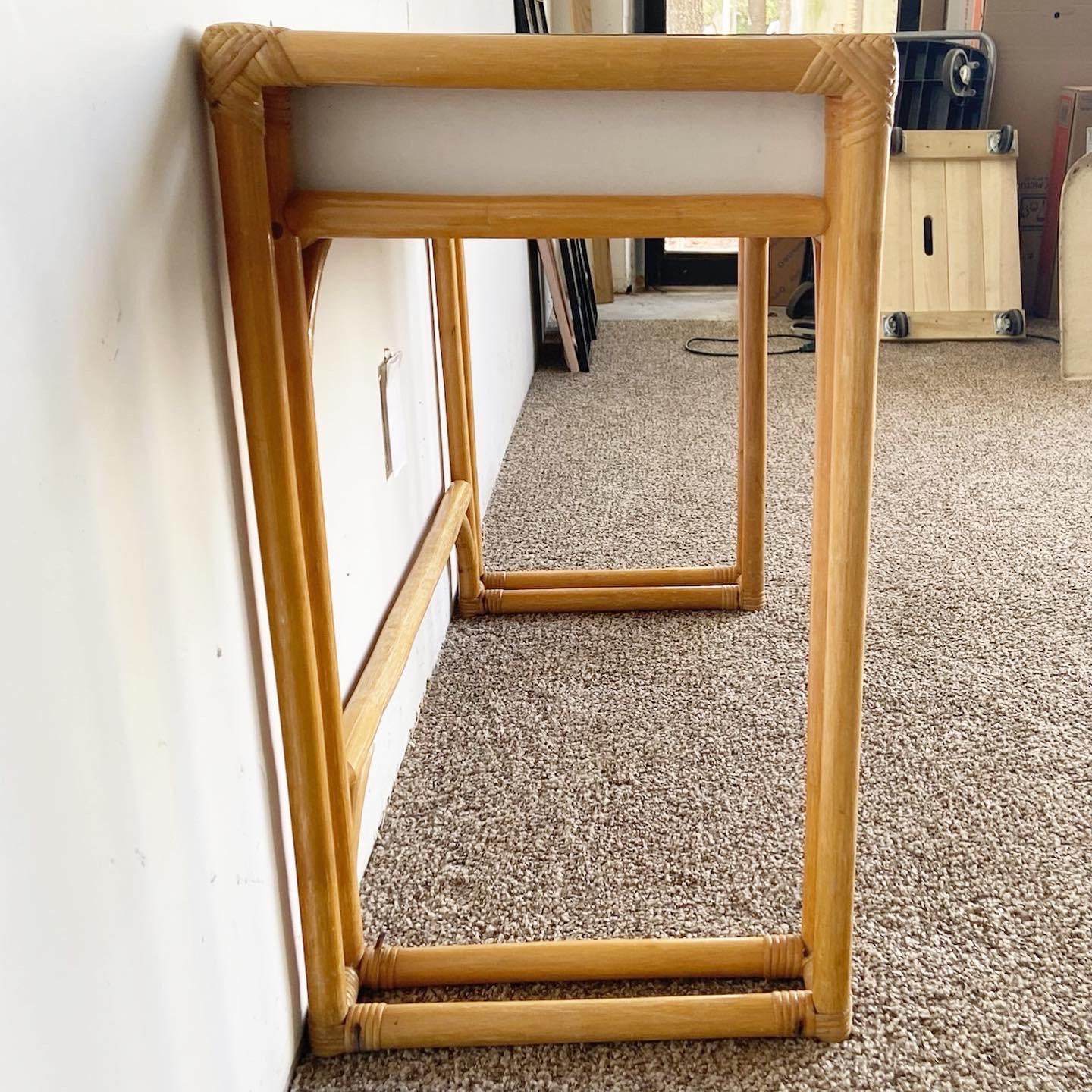Weißer, matt, Laminat-Bambus-Rattan-Schreibtisch im Boho-Chic-Stil 1