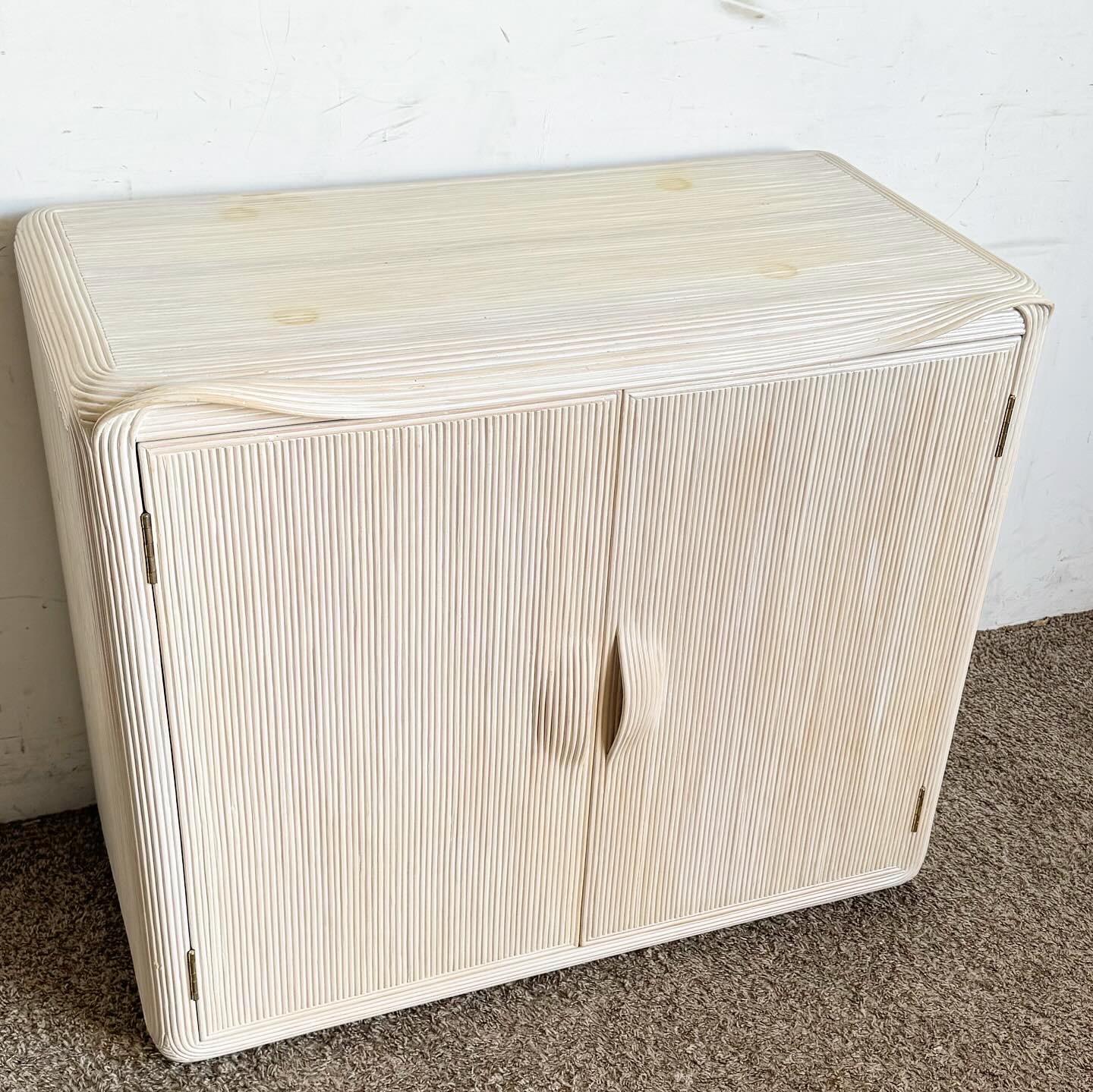 Boho Chic Ruban blanc lavé Armoire à crayons/Sideboard en vente 2