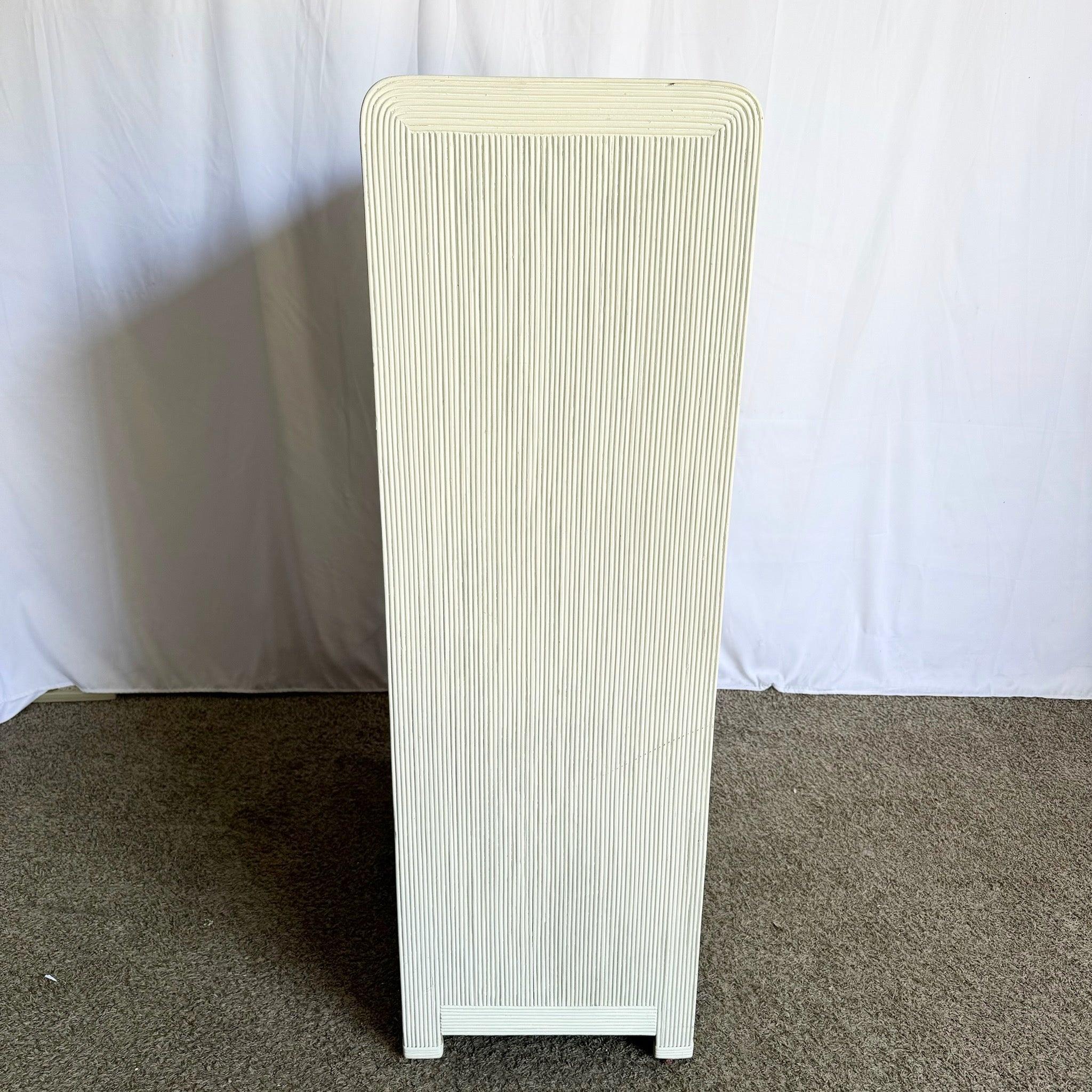 Filippino Comò Highboy Boho Chic bianco ondulato - 5 cassetti in vendita