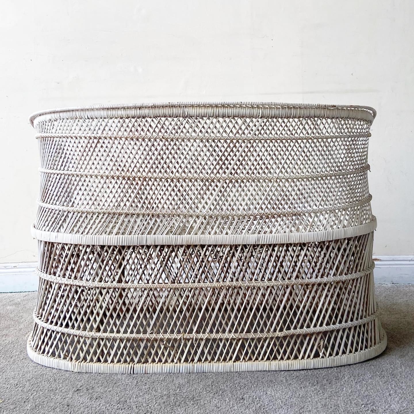 Boho Chic White Wicker and Rattan Bench/Love Seat For Sale at 1stDibs