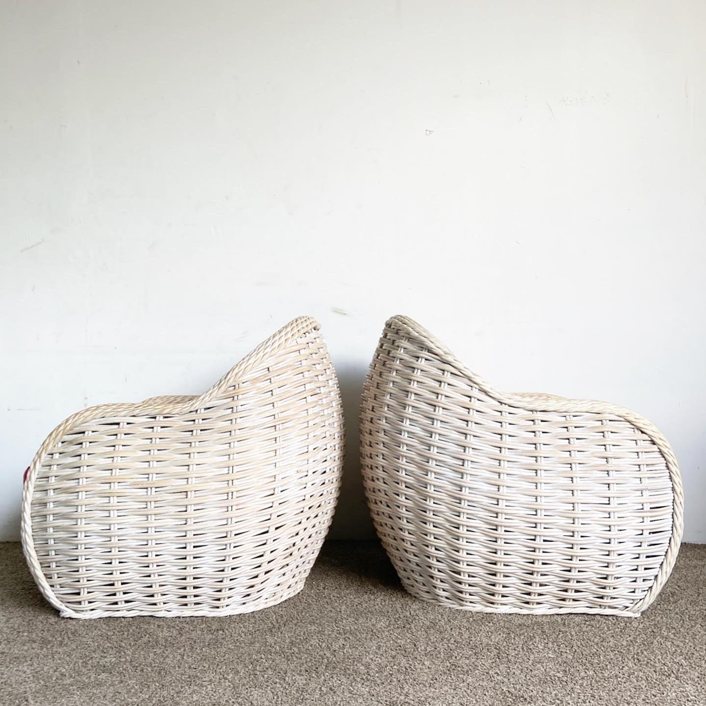 Boho Chic Woven Wicker Bulbous Lounge Chairs - a Pair In Good Condition For Sale In Delray Beach, FL